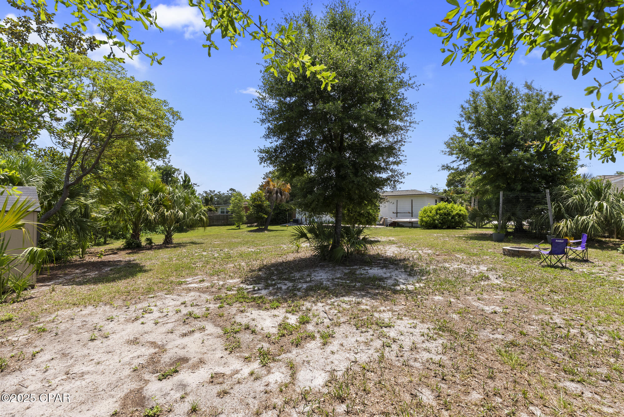 Listing photo id 36 for 905 2nd Plaza