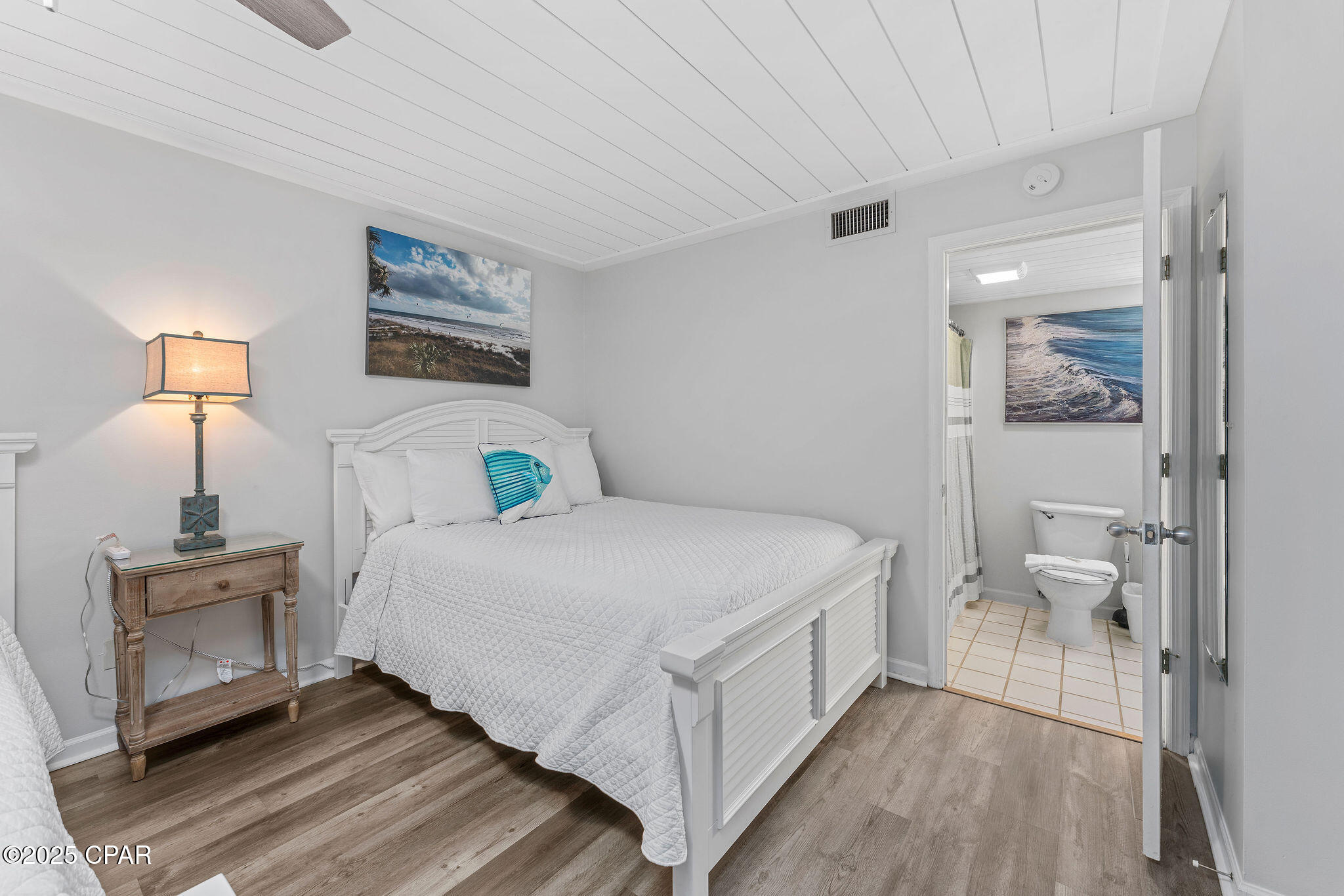 Image 17 For 9812 Beach Boulevard D