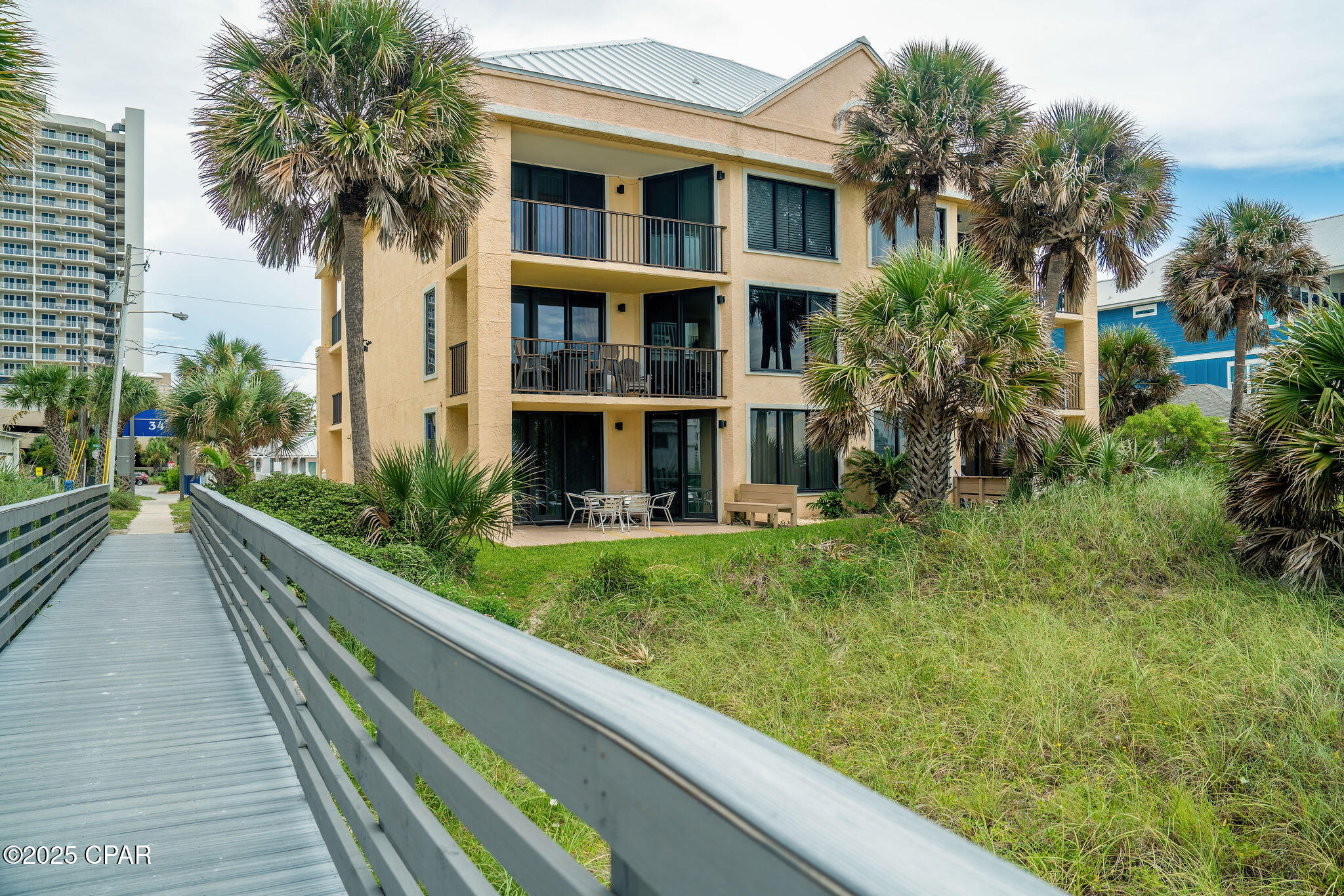 Image 33 For 9812 Beach Boulevard D