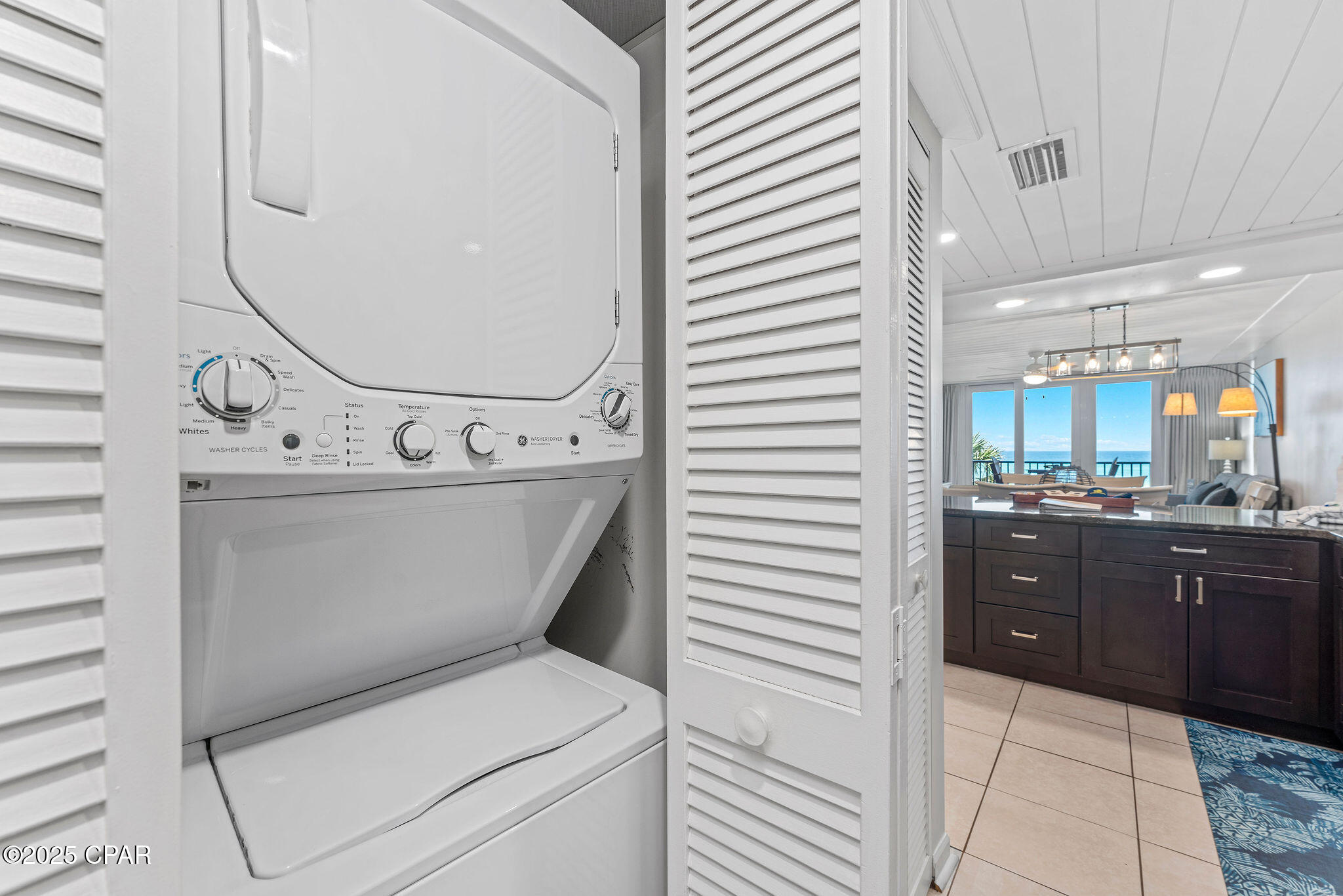 Image 7 For 9812 Beach Boulevard D