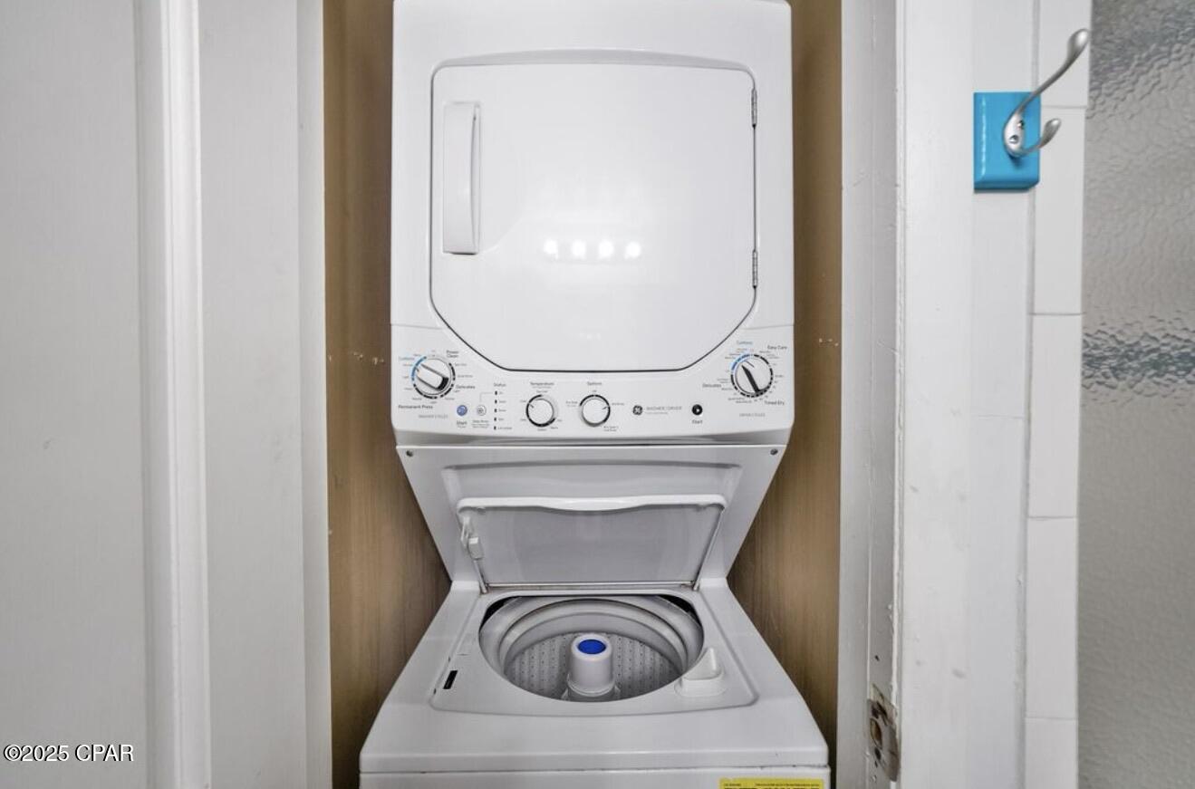 Image 16 For 8815 Thomas Drive 105