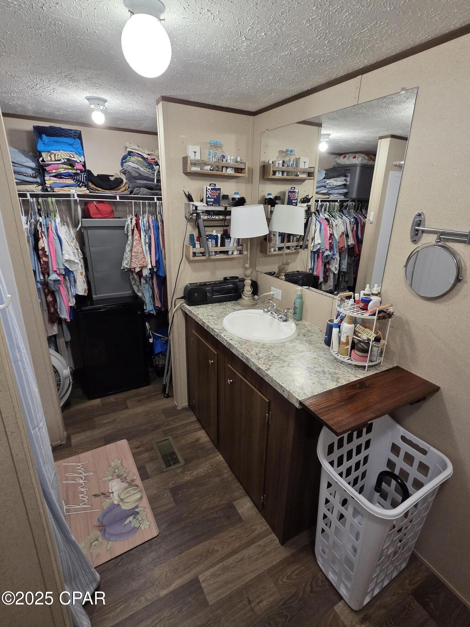 Image 12 For 9206 Widener