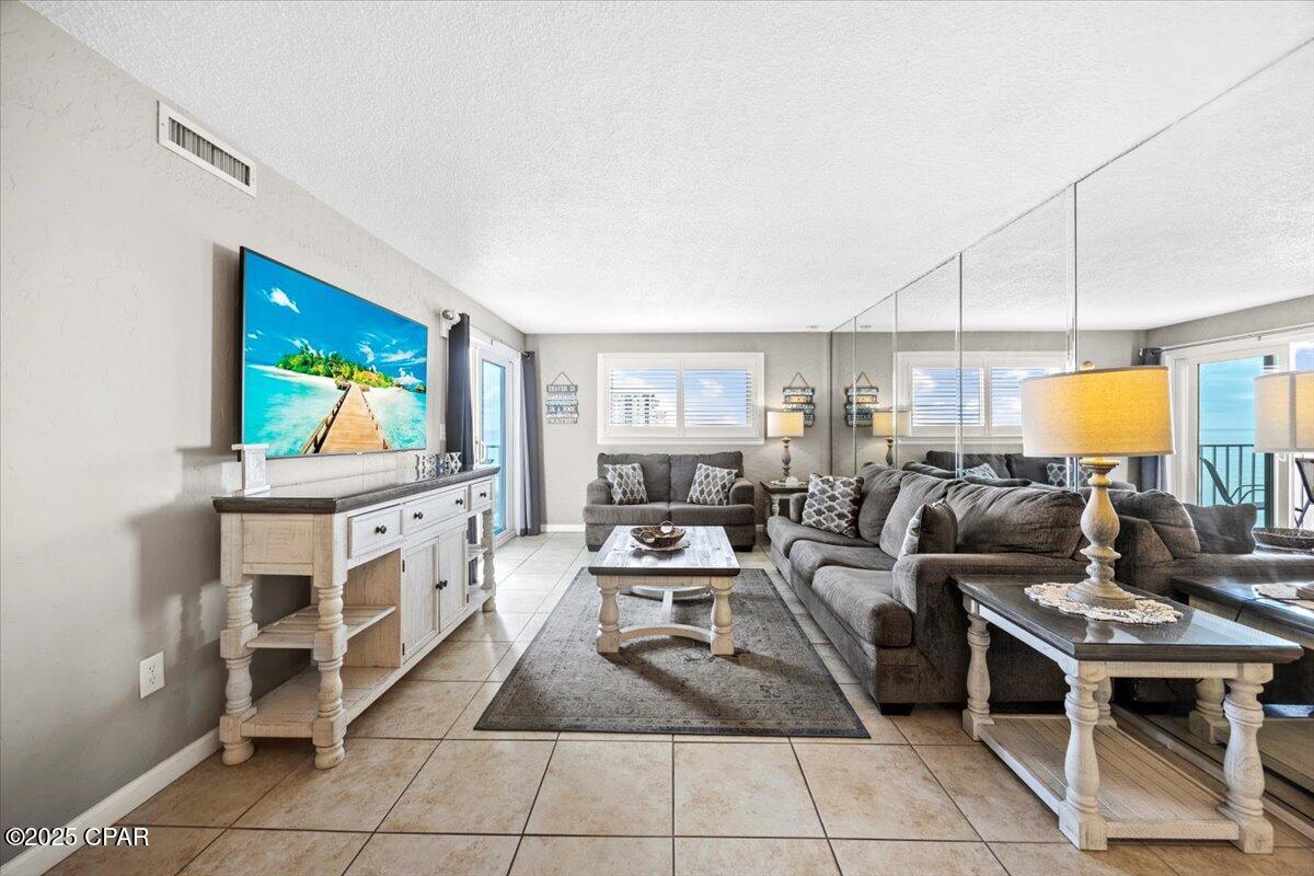 Image 9 For 5801 Thomas Drive 1003