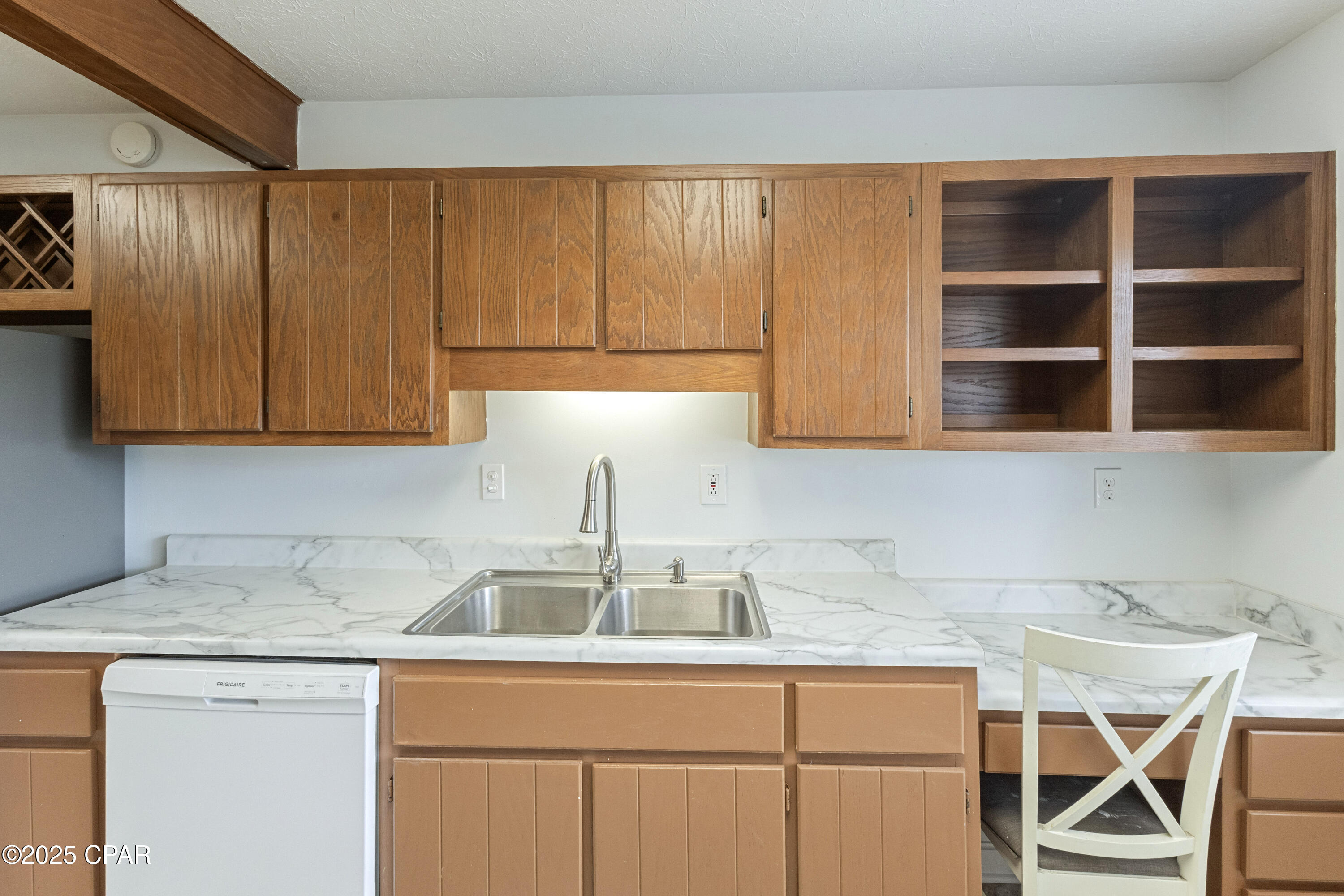 Image 10 For 210 Cove Boulevard