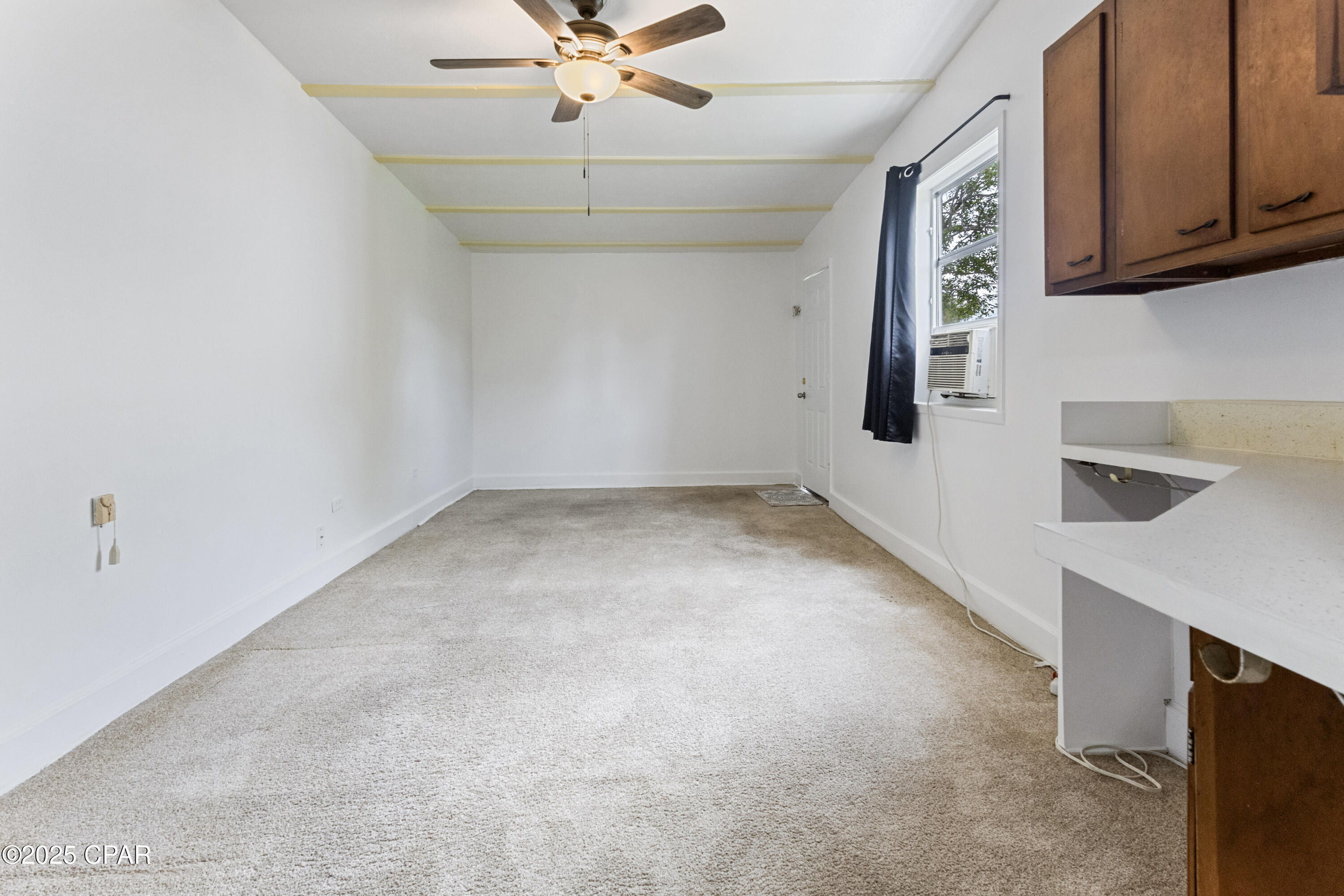 Image 19 For 210 Cove Boulevard