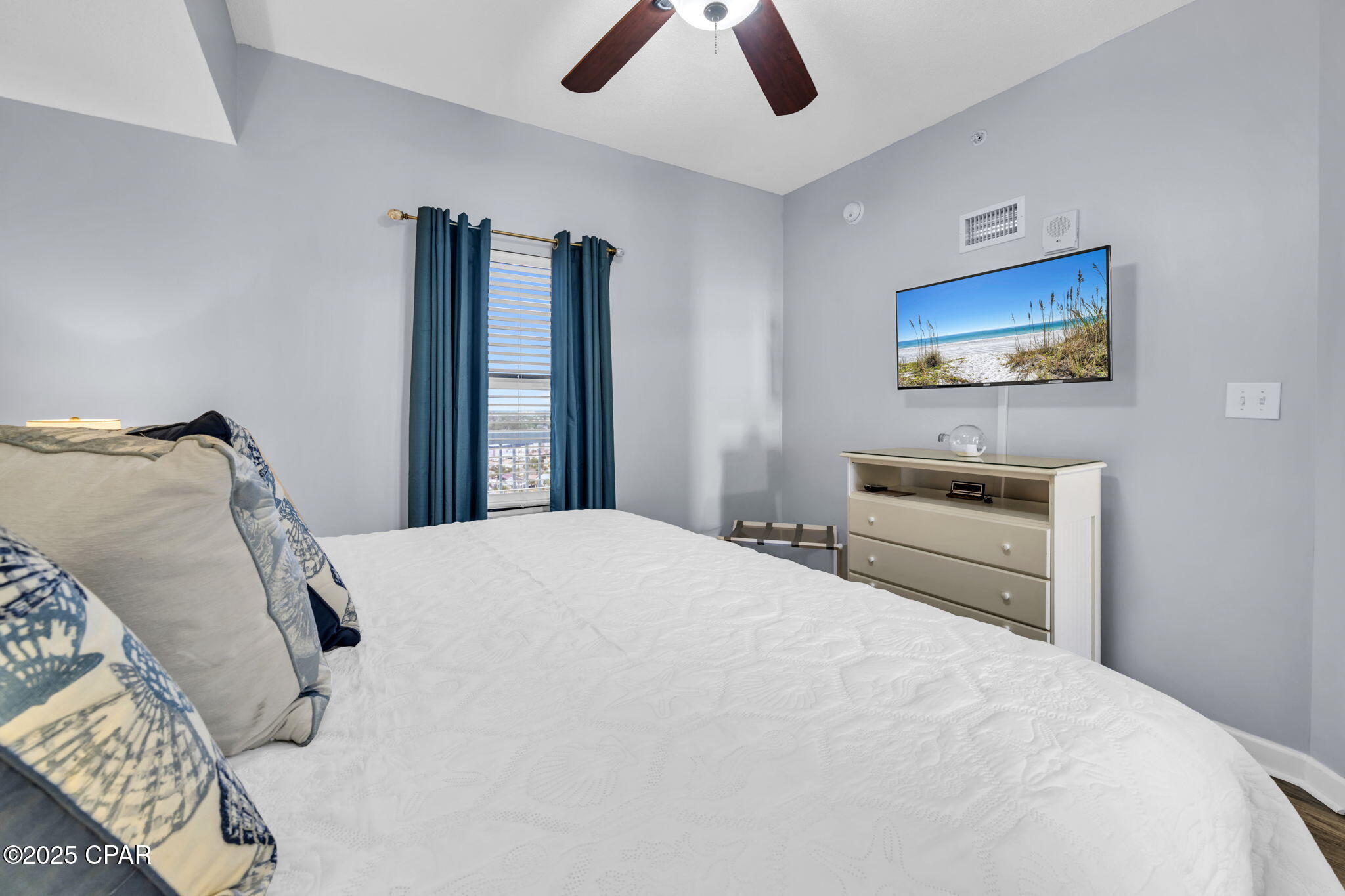 Image 4 For 5115 Gulf Drive 1806