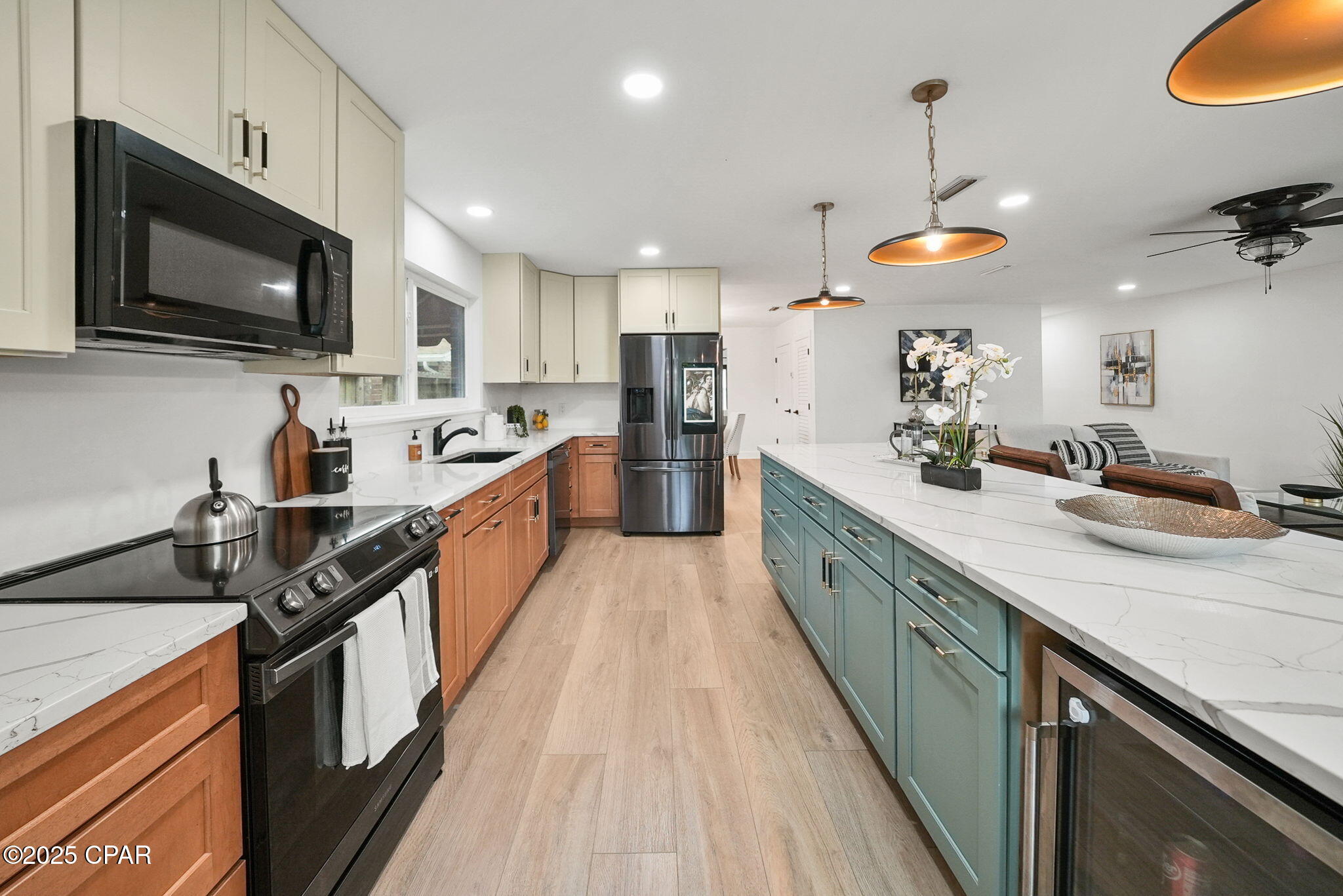 Image 10 For 920 Beach Drive