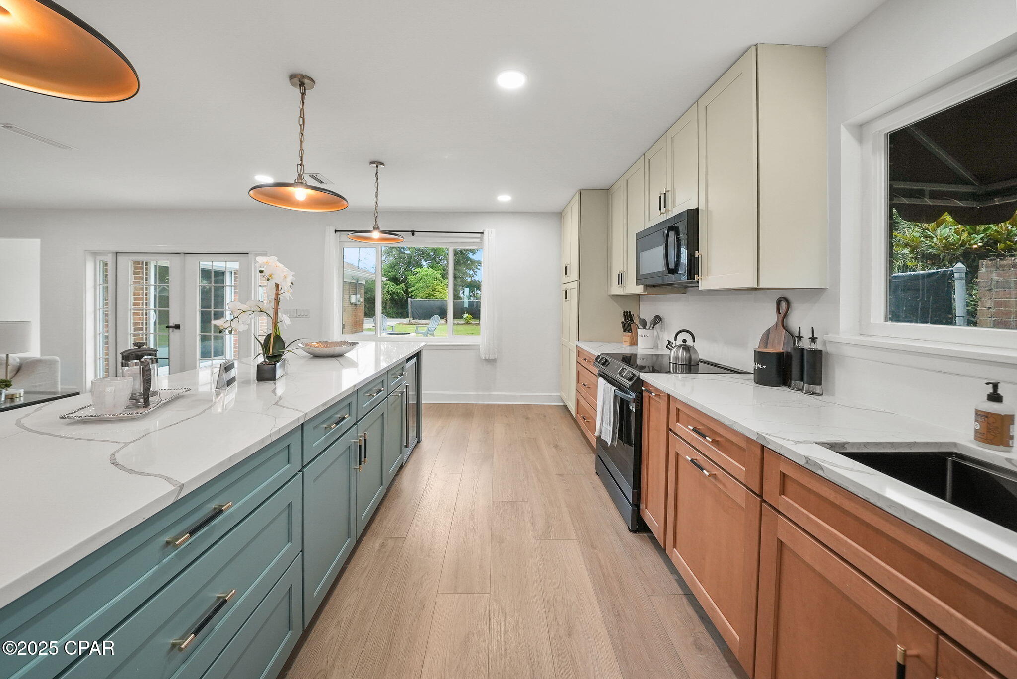 Image 11 For 920 Beach Drive