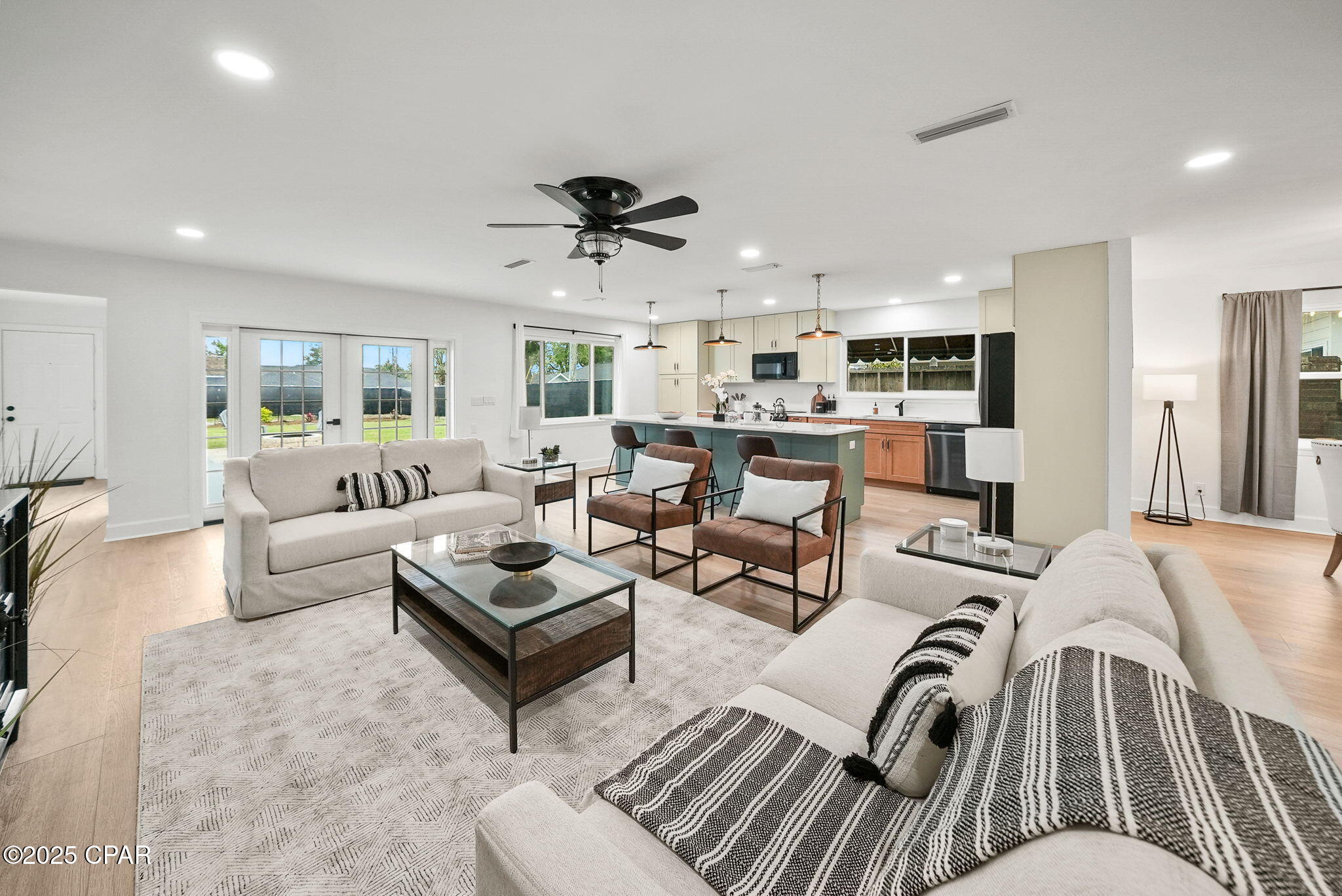 Image 2 For 920 Beach Drive