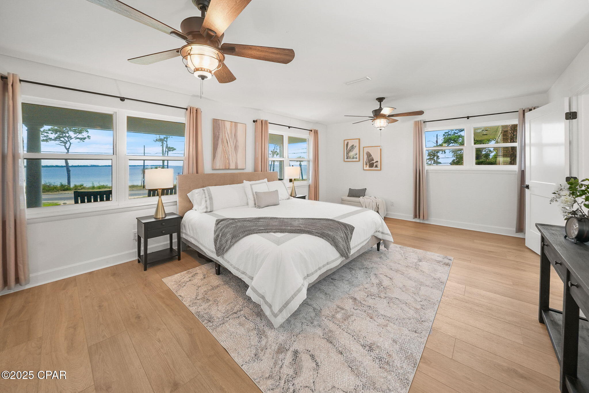 Image 20 For 920 Beach Drive