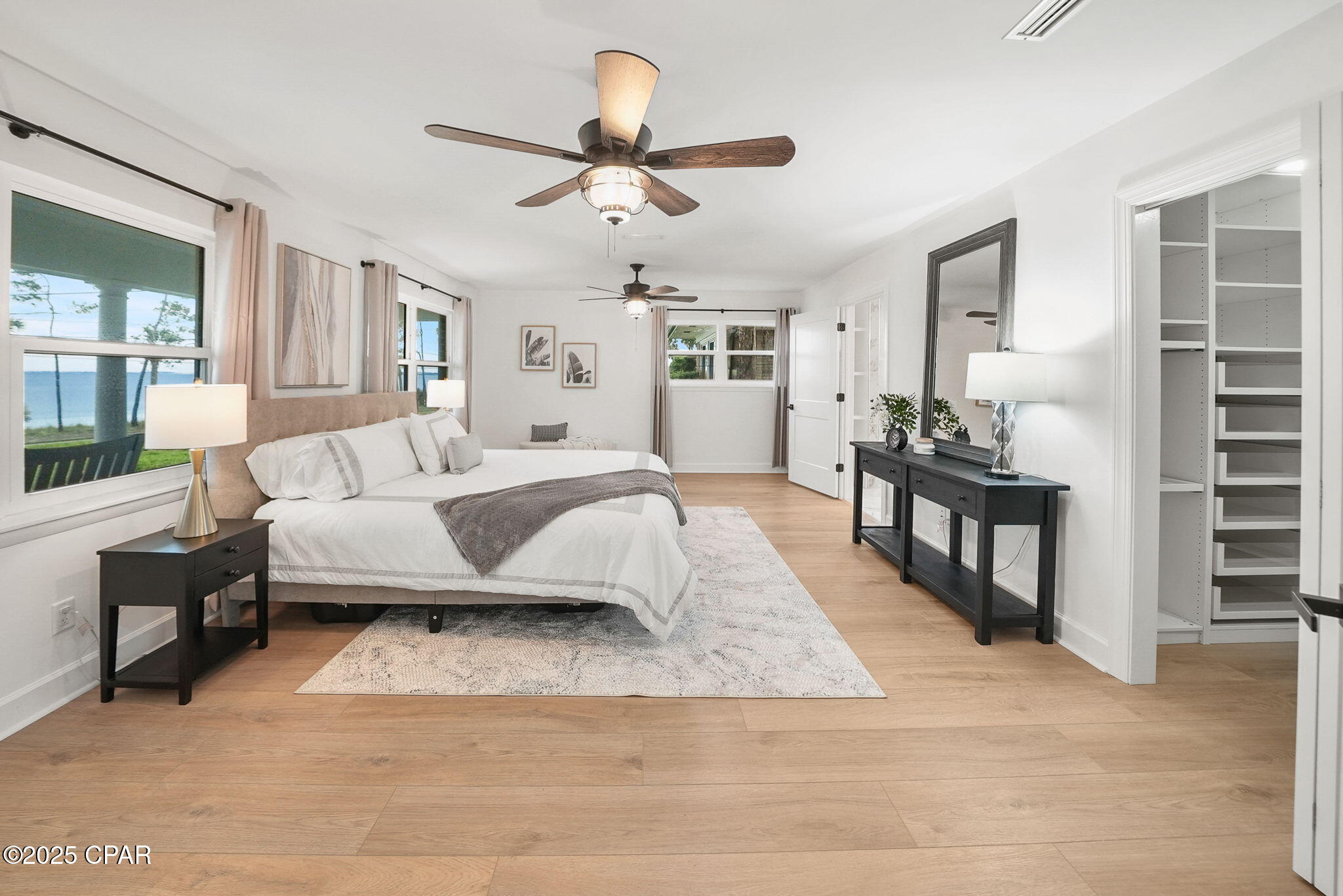 Image 21 For 920 Beach Drive