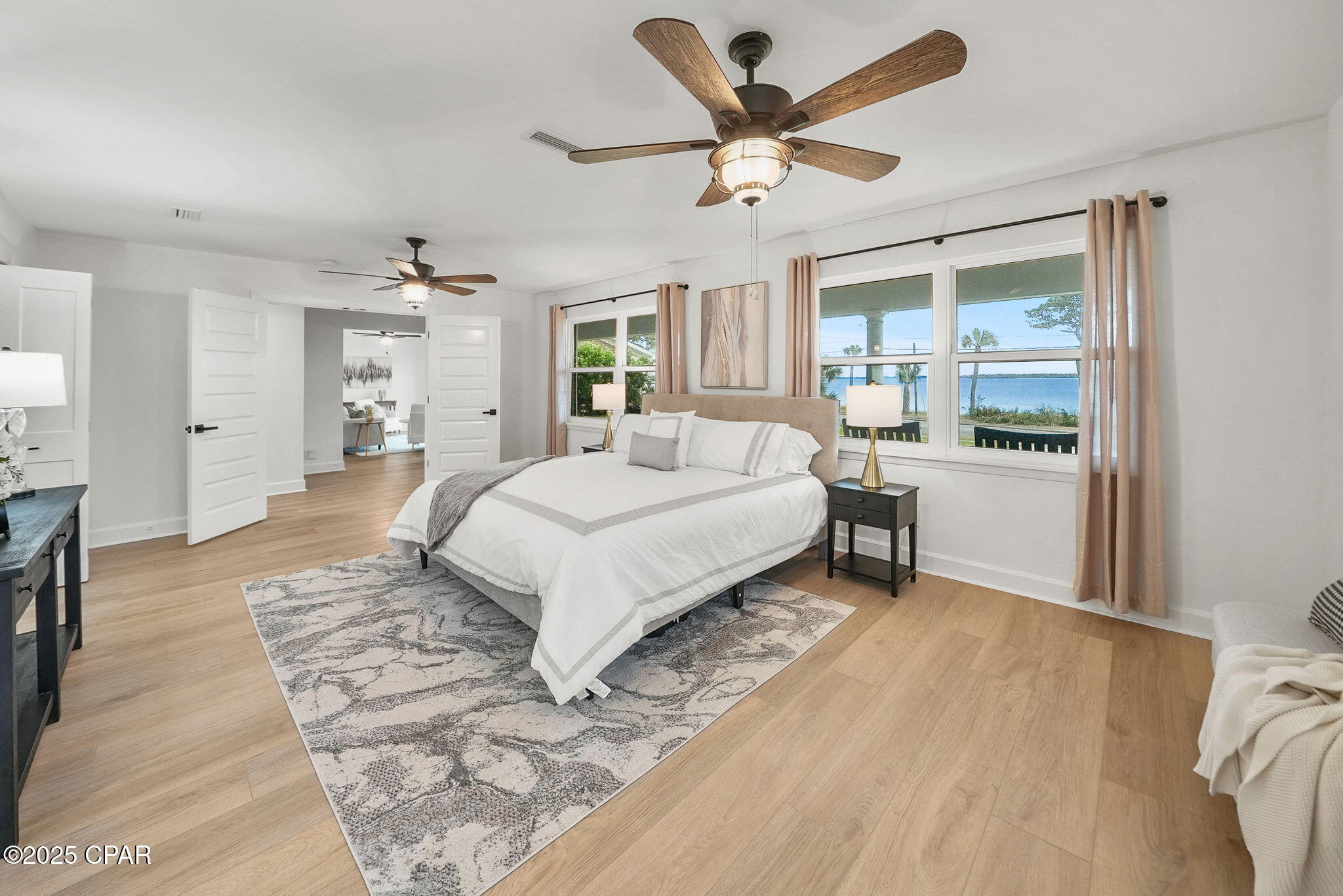 Image 22 For 920 Beach Drive