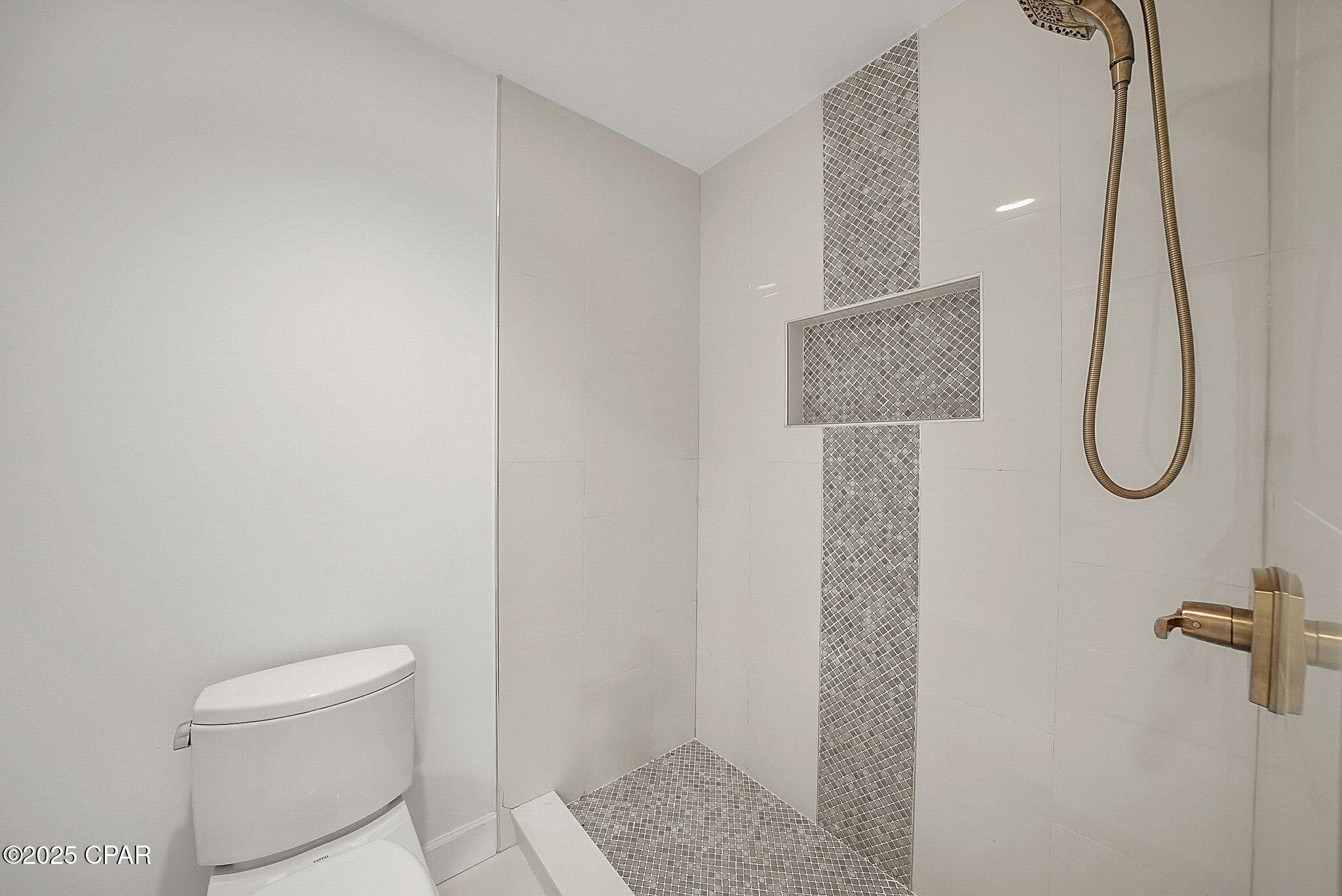 Image 34 For 920 Beach Drive