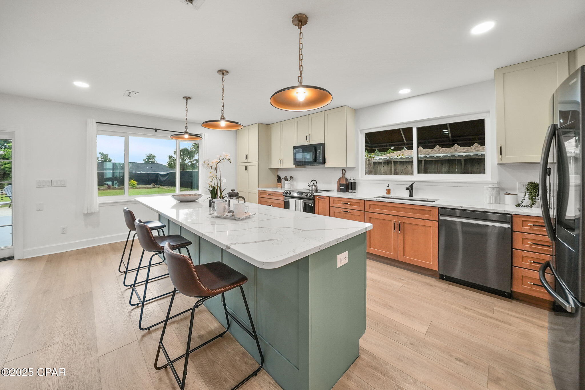 Image 6 For 920 Beach Drive