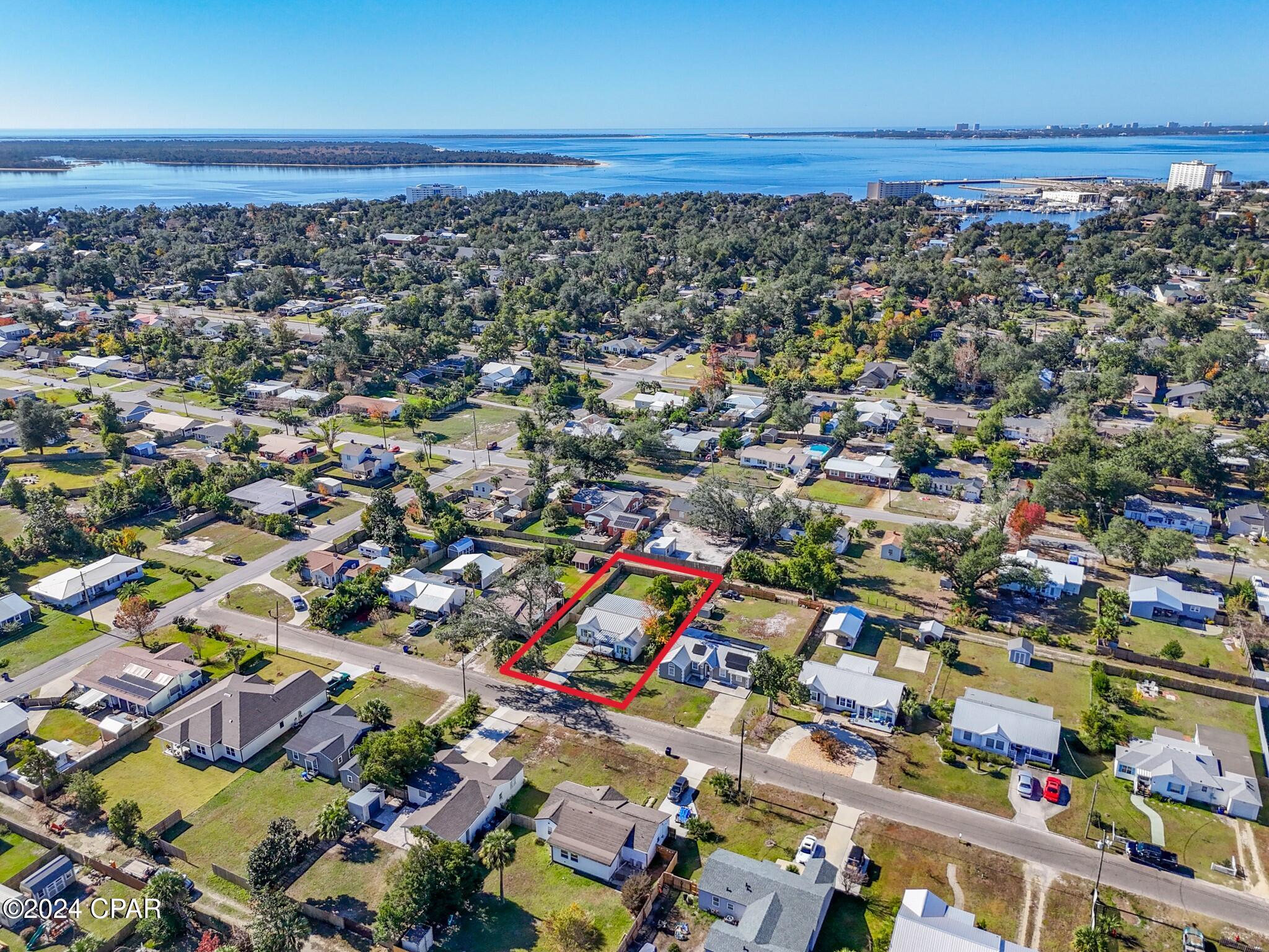 Listing photo id 3 for 307 Palo Alto Avenue