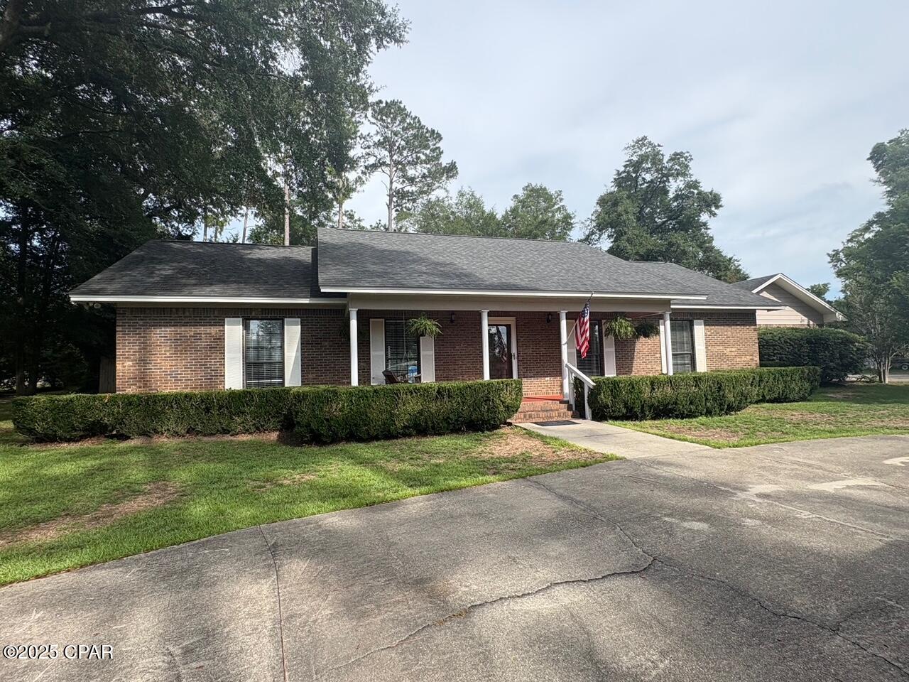 Image 40 For 2802 Jackson Bluff Road