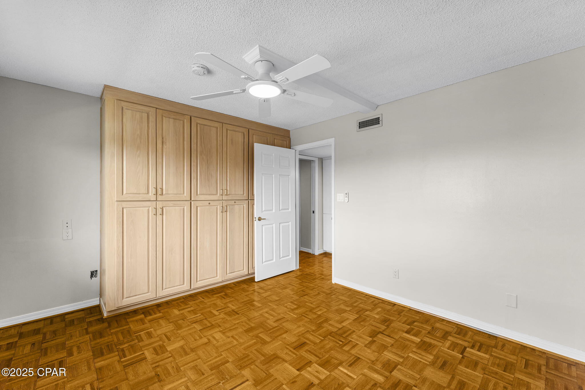 Image 26 For 100 Cherry Street 604