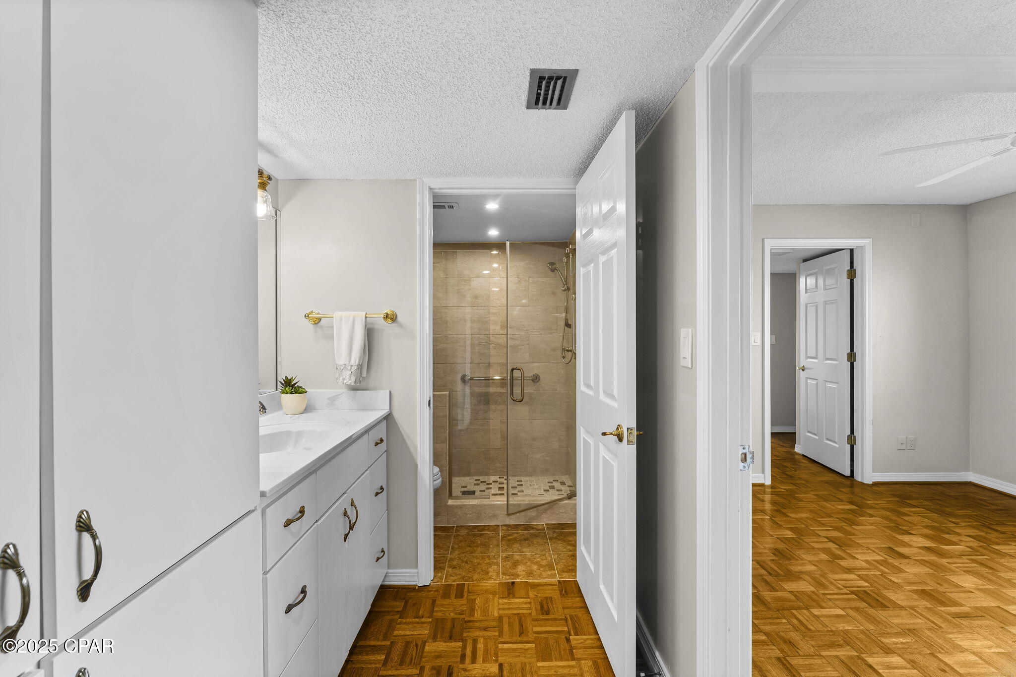 Image 27 For 100 Cherry Street 604