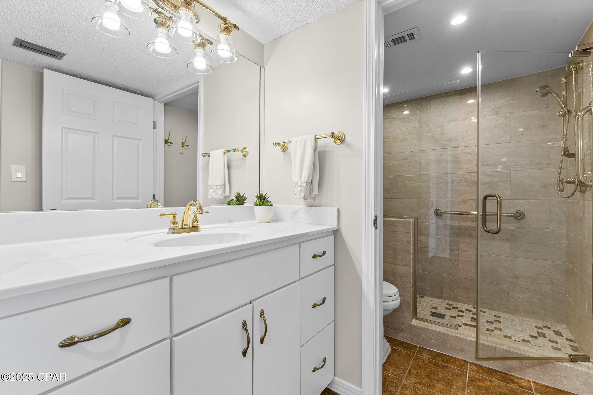 Image 28 For 100 Cherry Street 604