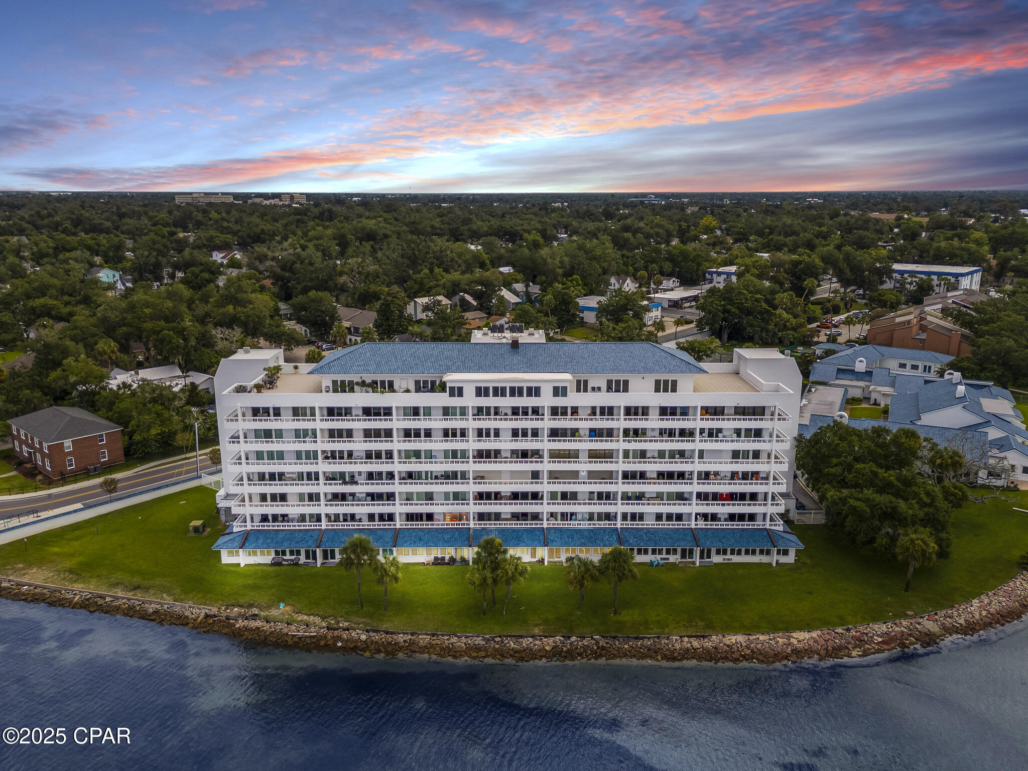 Image 44 For 100 Cherry Street 604