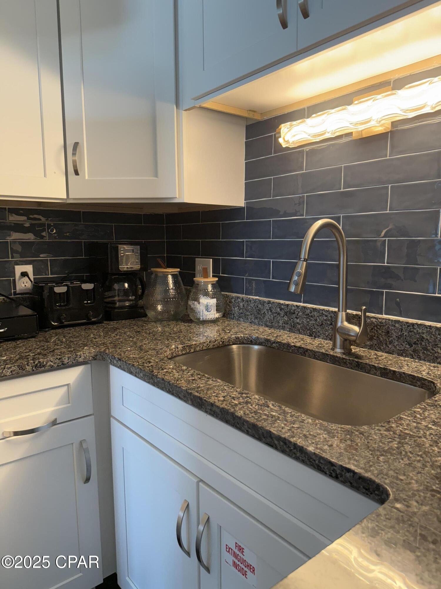 Image 7 For 8743 Thomas Drive 704