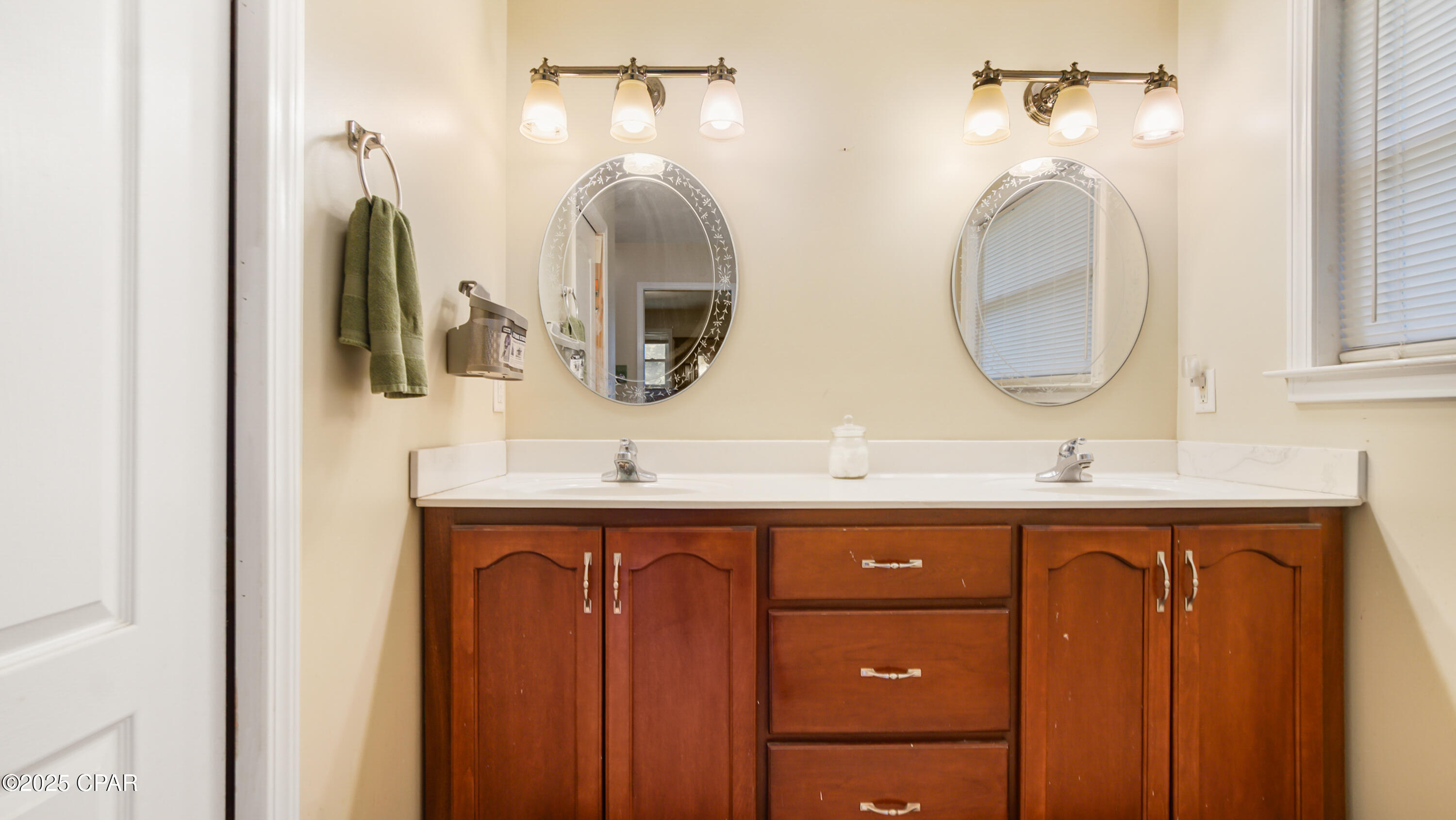 Image 16 For 10541 Highway 2301