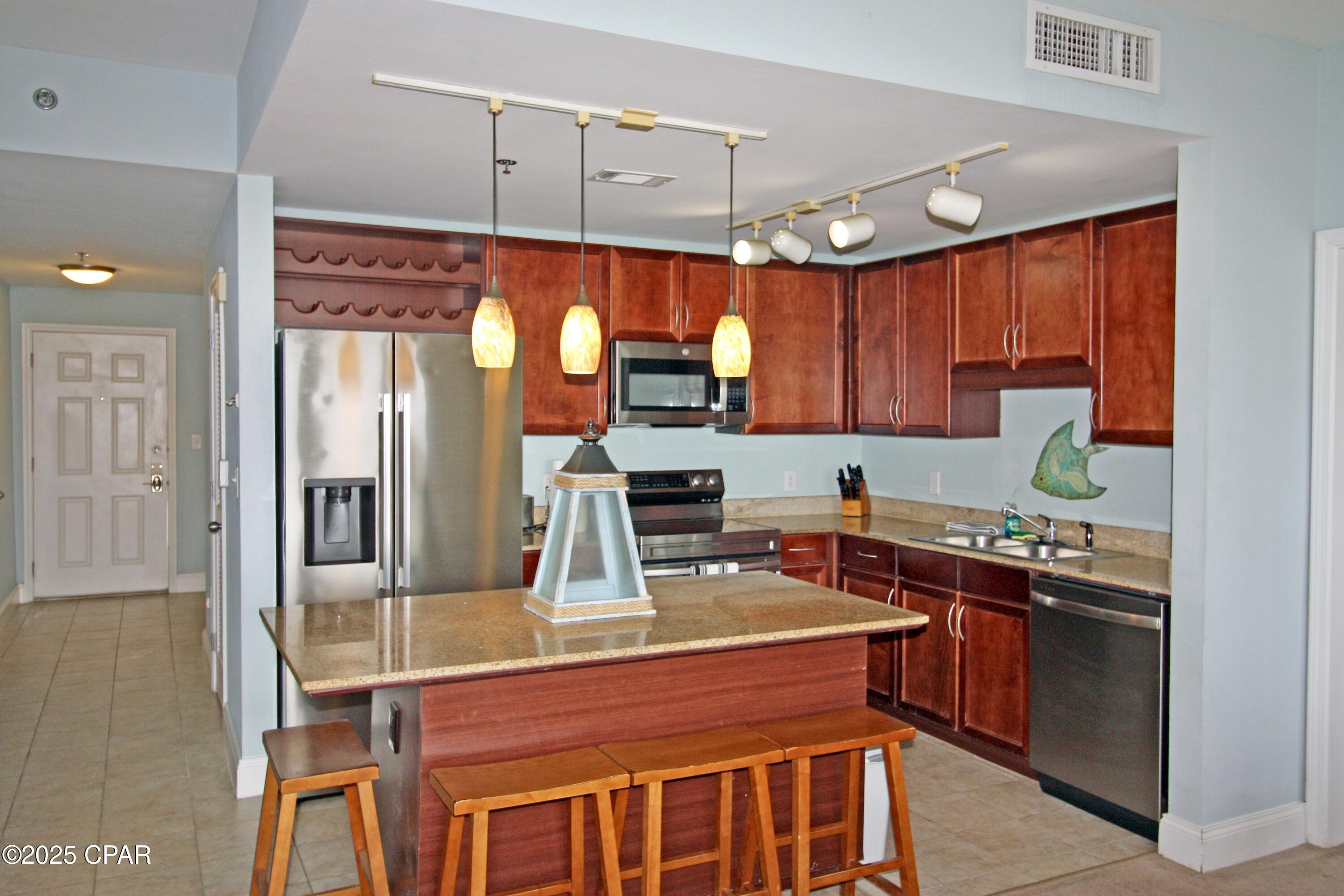 Image 2 For 9902 Thomas Drive 1828