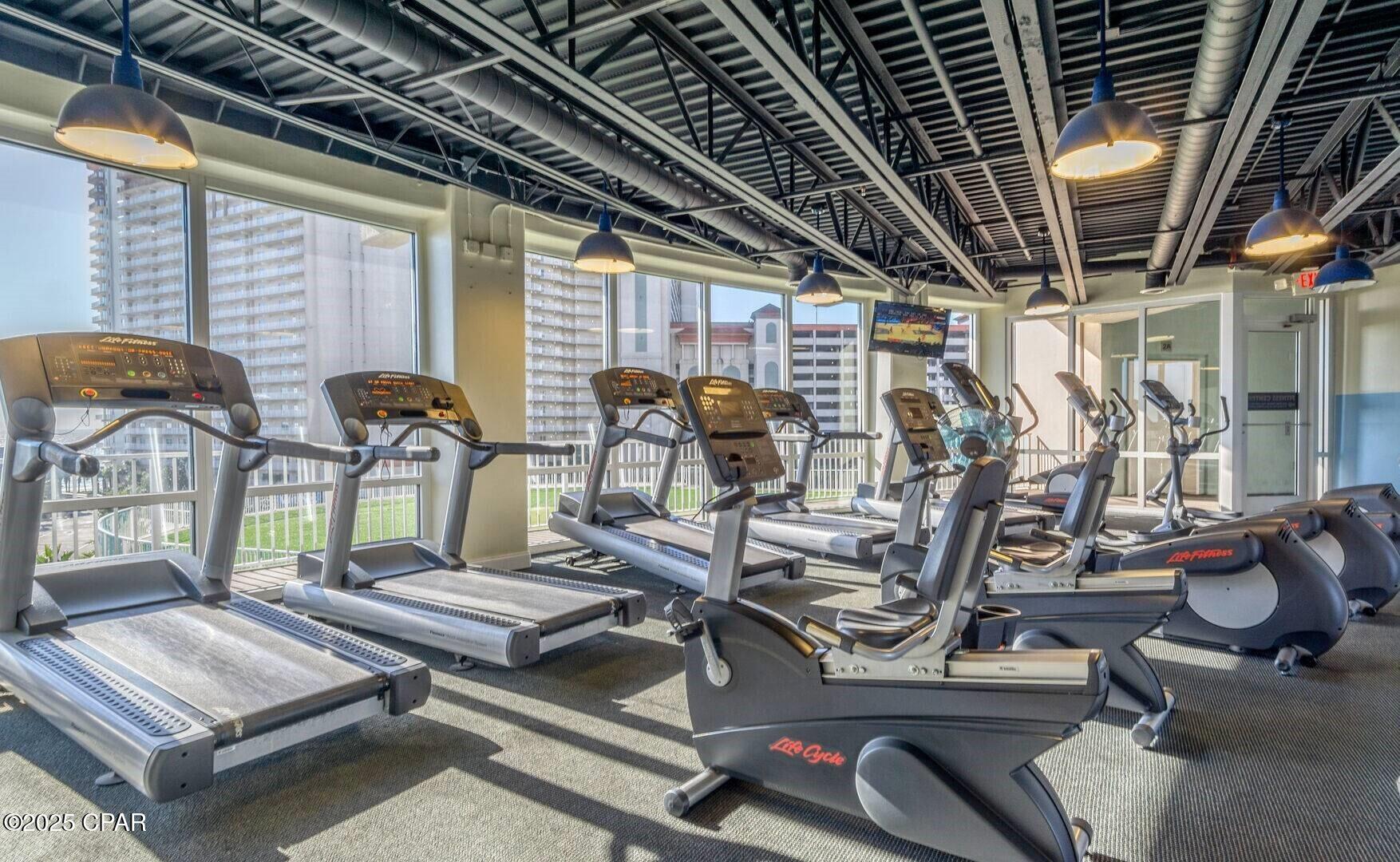 Image 37 For 9902 Thomas Drive 1828