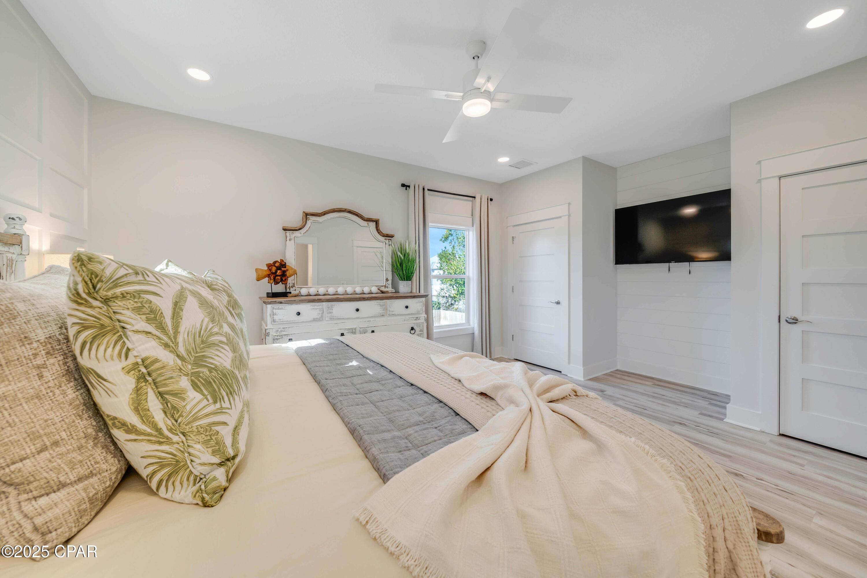 Image 32 For 309 Paridiso Place A