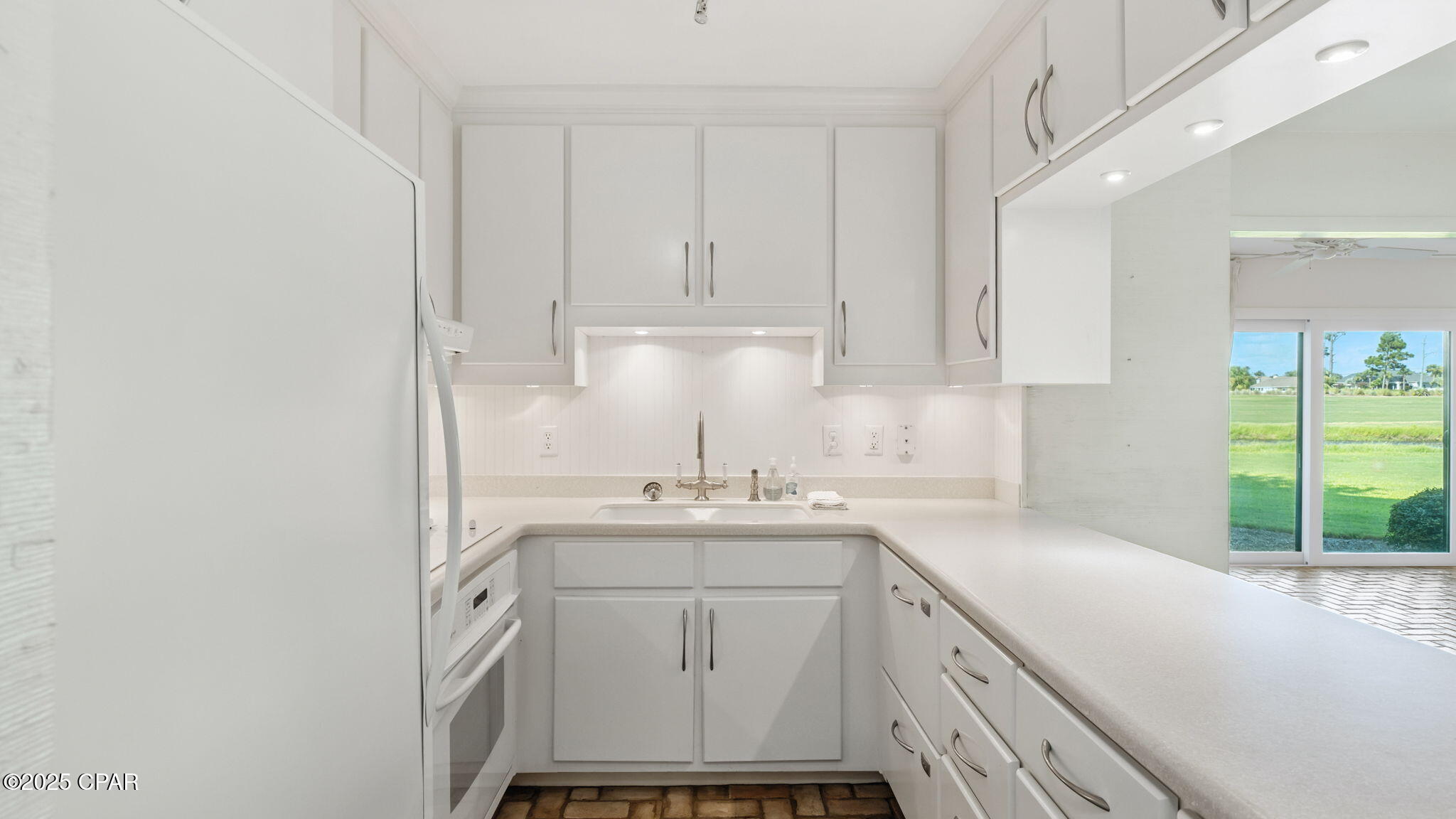 Image 19 For 4725 Bay Point Road 166