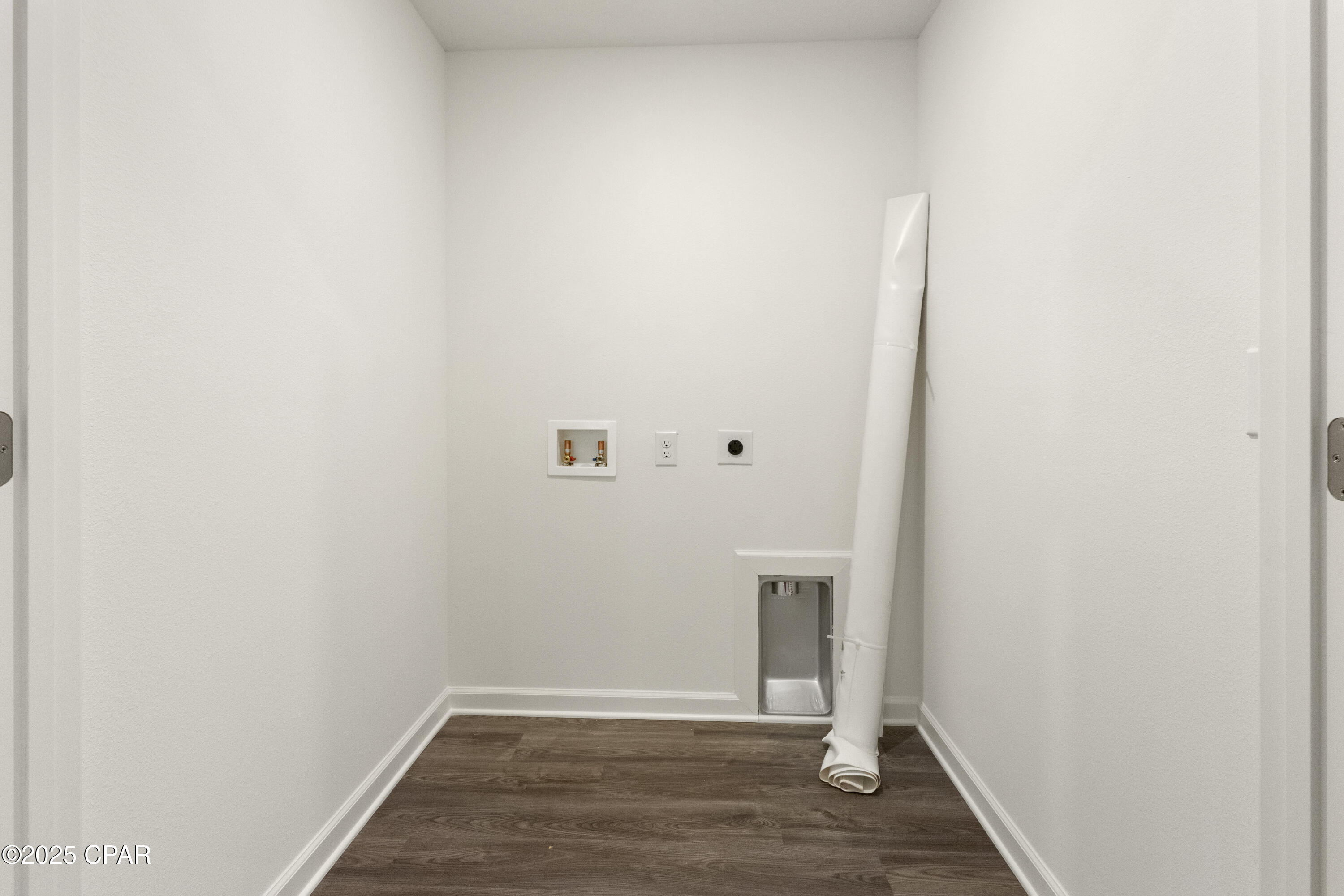 Image 8 For 4126 Flint Avenue