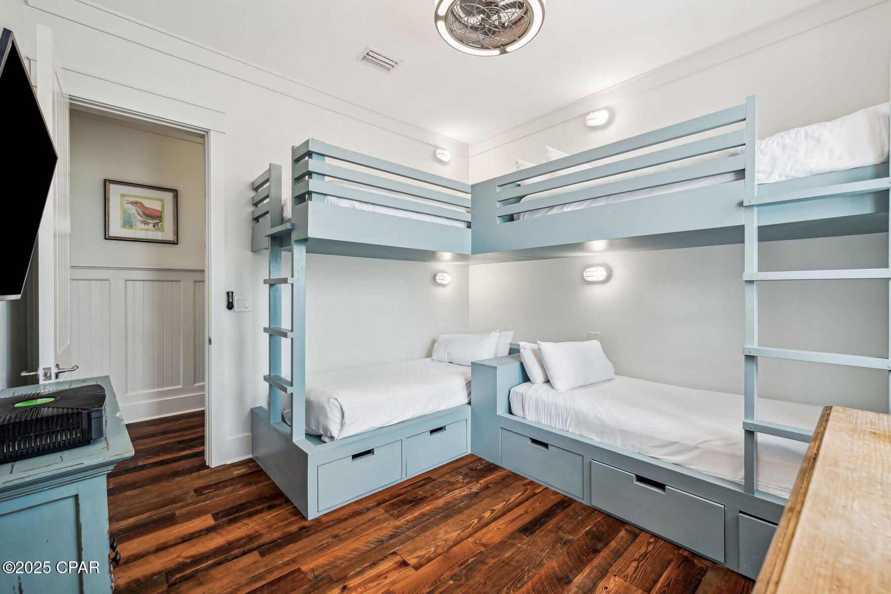 Image 19 For 93 Park Row Lane