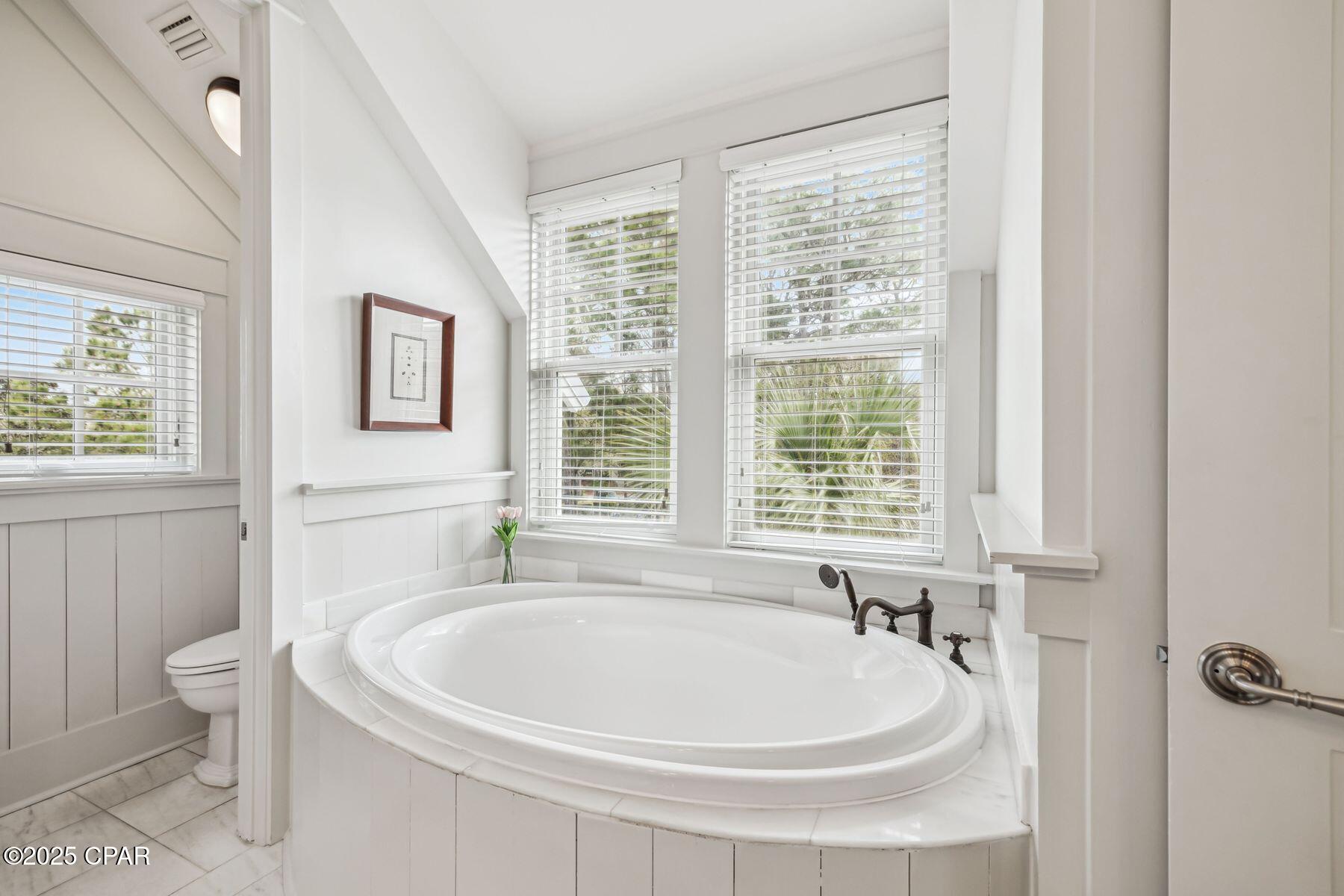 Image 35 For 93 Park Row Lane