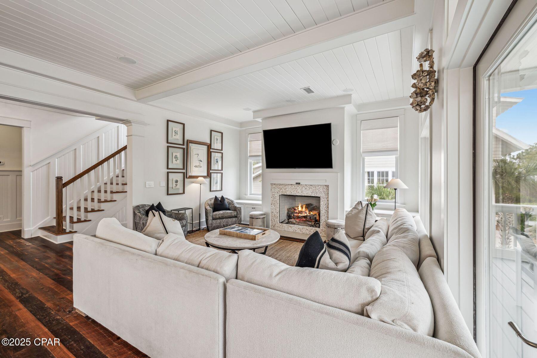 Image 7 For 93 Park Row Lane