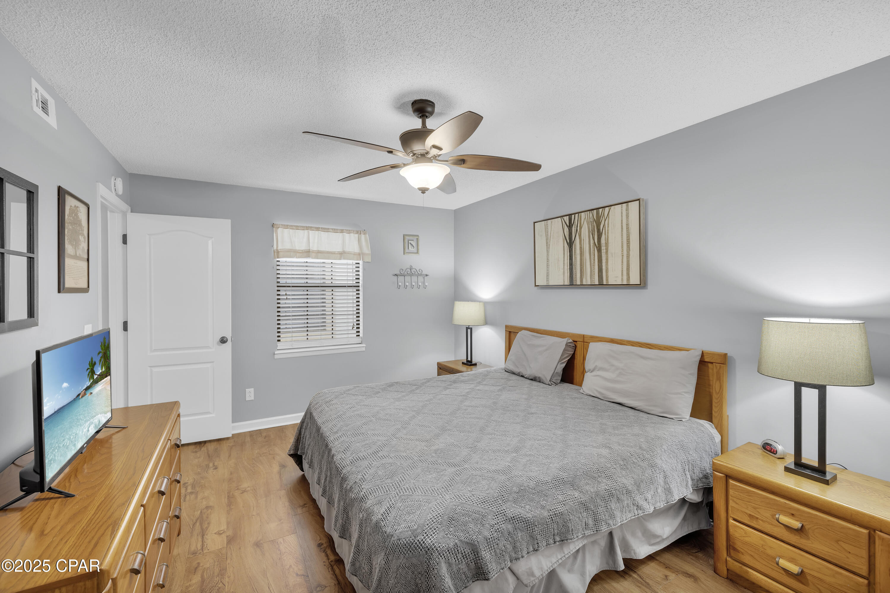 Image 17 For 17462 Front Beach Road 42h