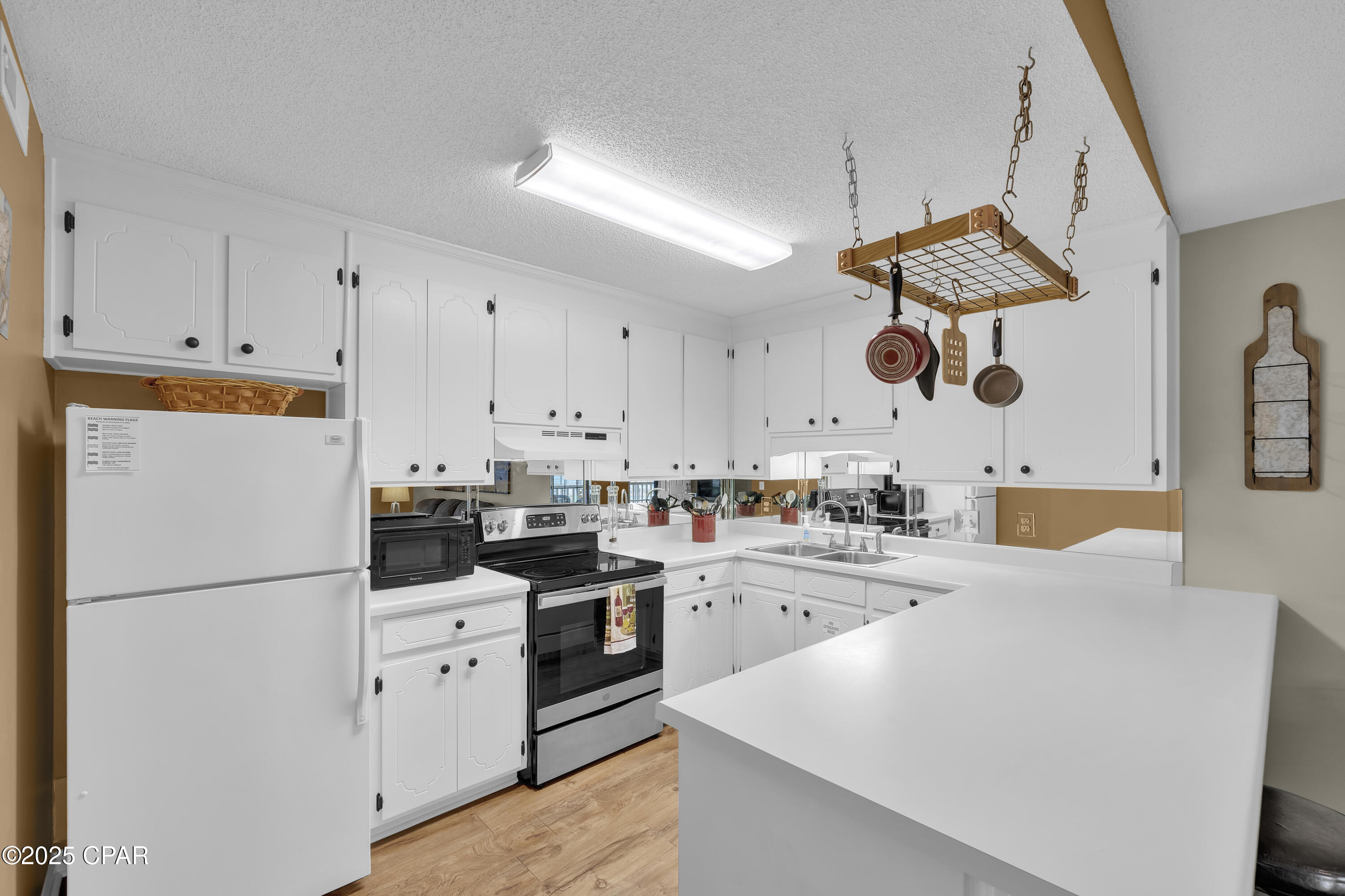 Image 8 For 17462 Front Beach Road 42h