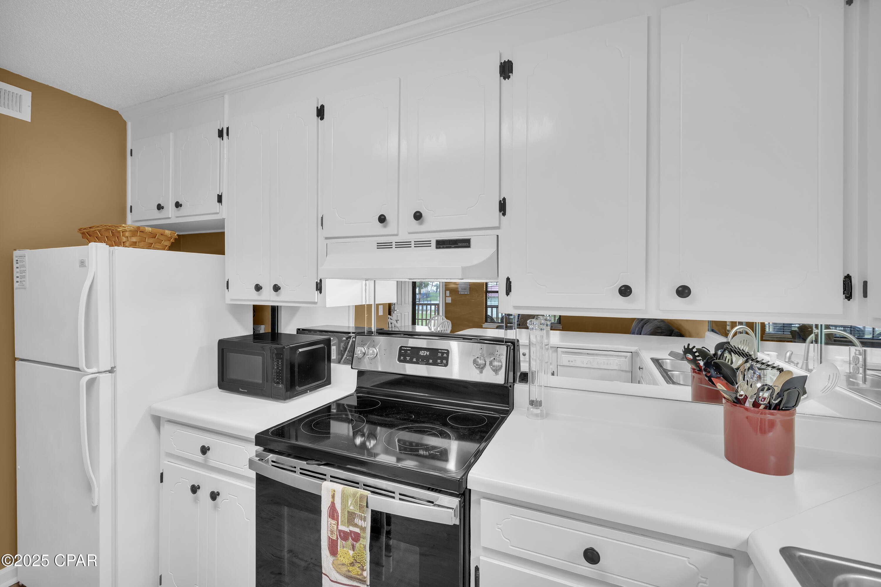 Image 9 For 17462 Front Beach Road 42h