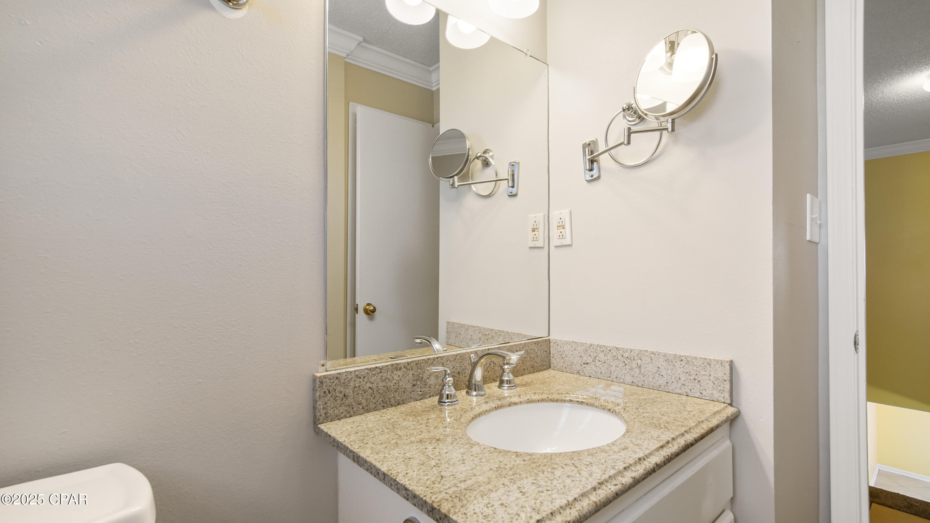 Listing photo id 25 for 1656 Scenic Gulf Drive