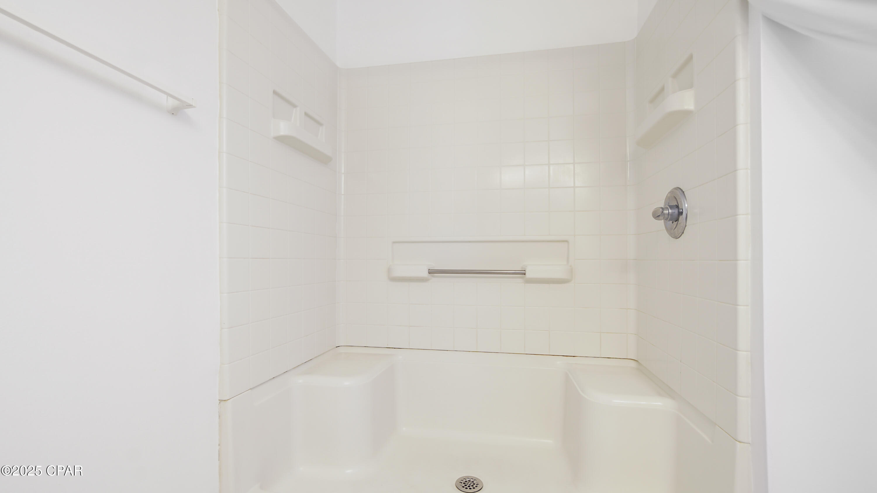 Listing photo id 99 for 1656 Scenic Gulf Drive