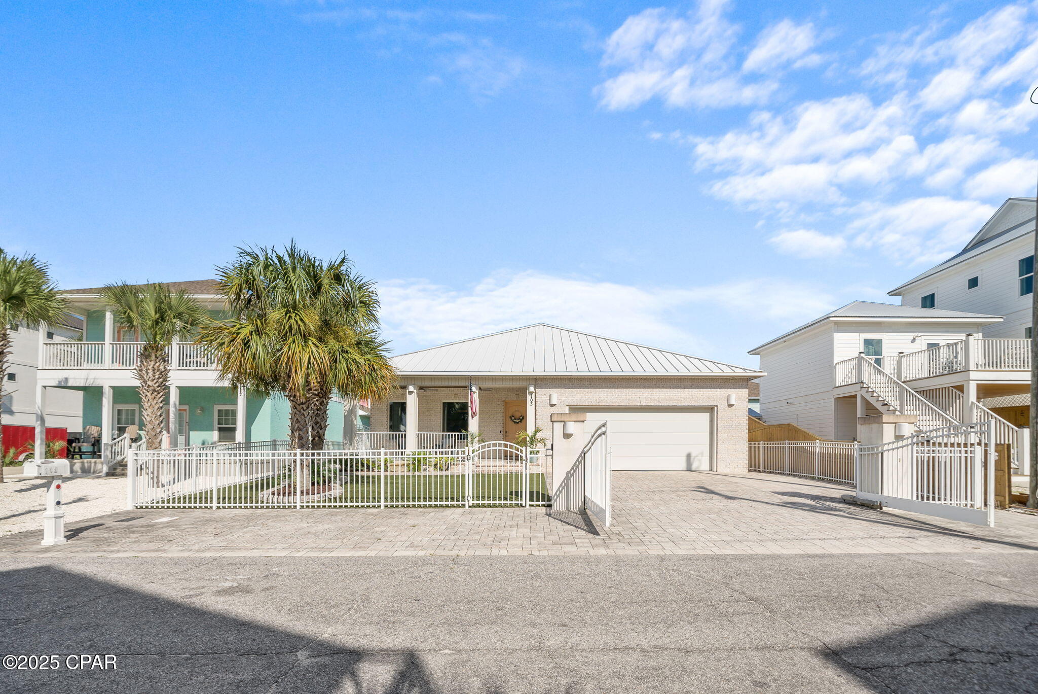 Listing photo id 101 for 103 Crane Street