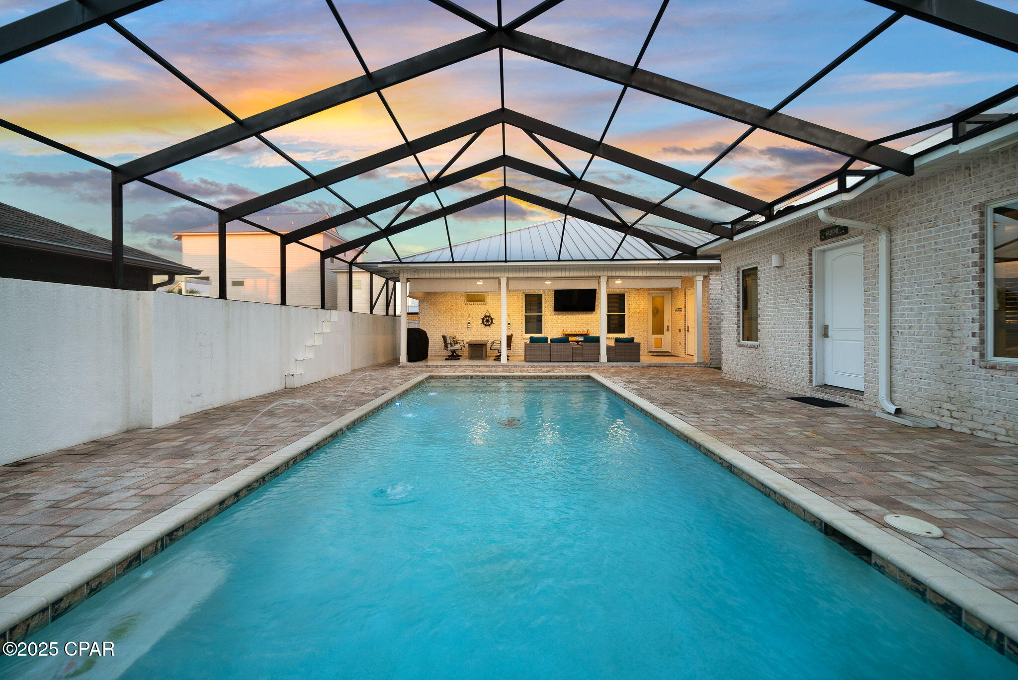 Listing photo id 108 for 103 Crane Street