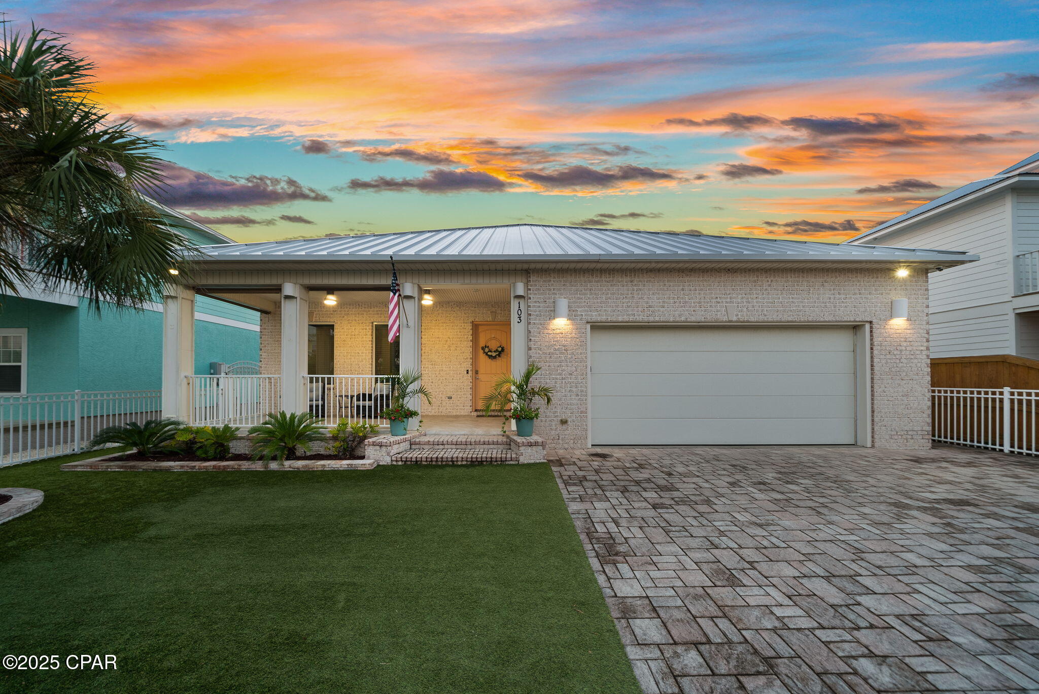 Listing photo id 2 for 103 Crane Street