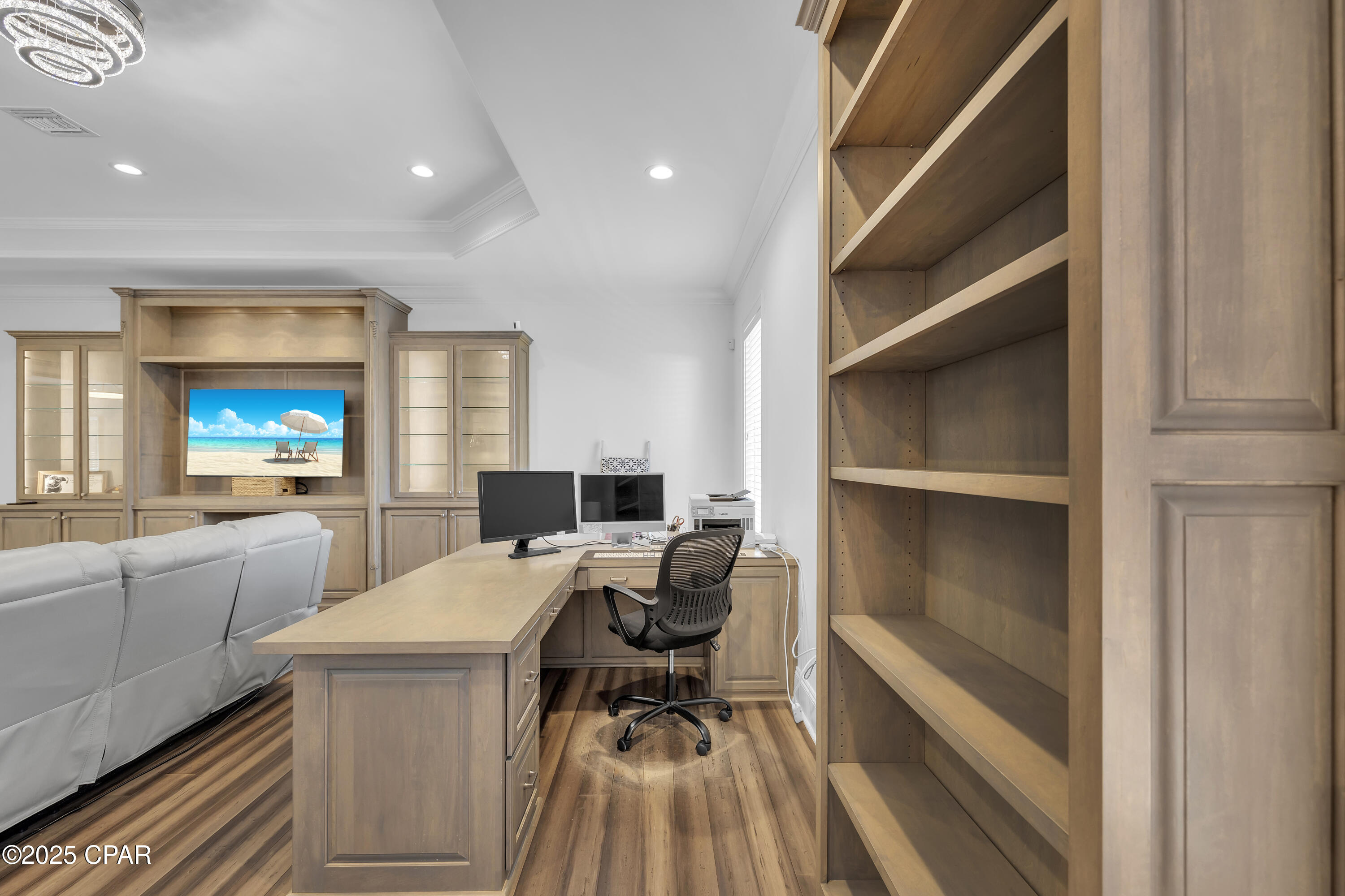 Listing photo id 36 for 103 Crane Street