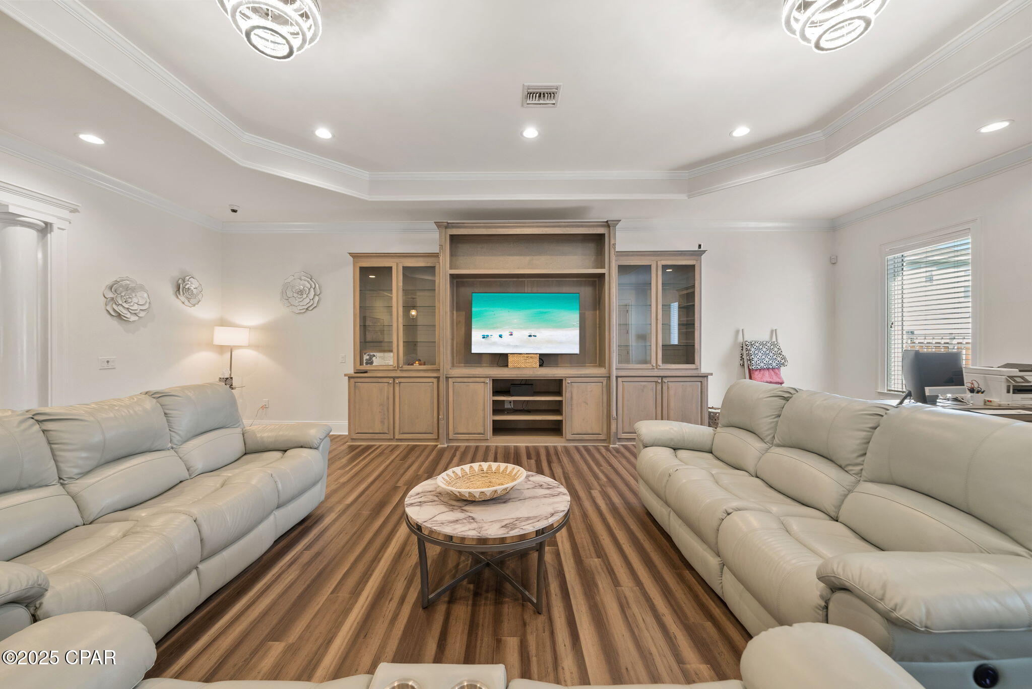 Listing photo id 37 for 103 Crane Street