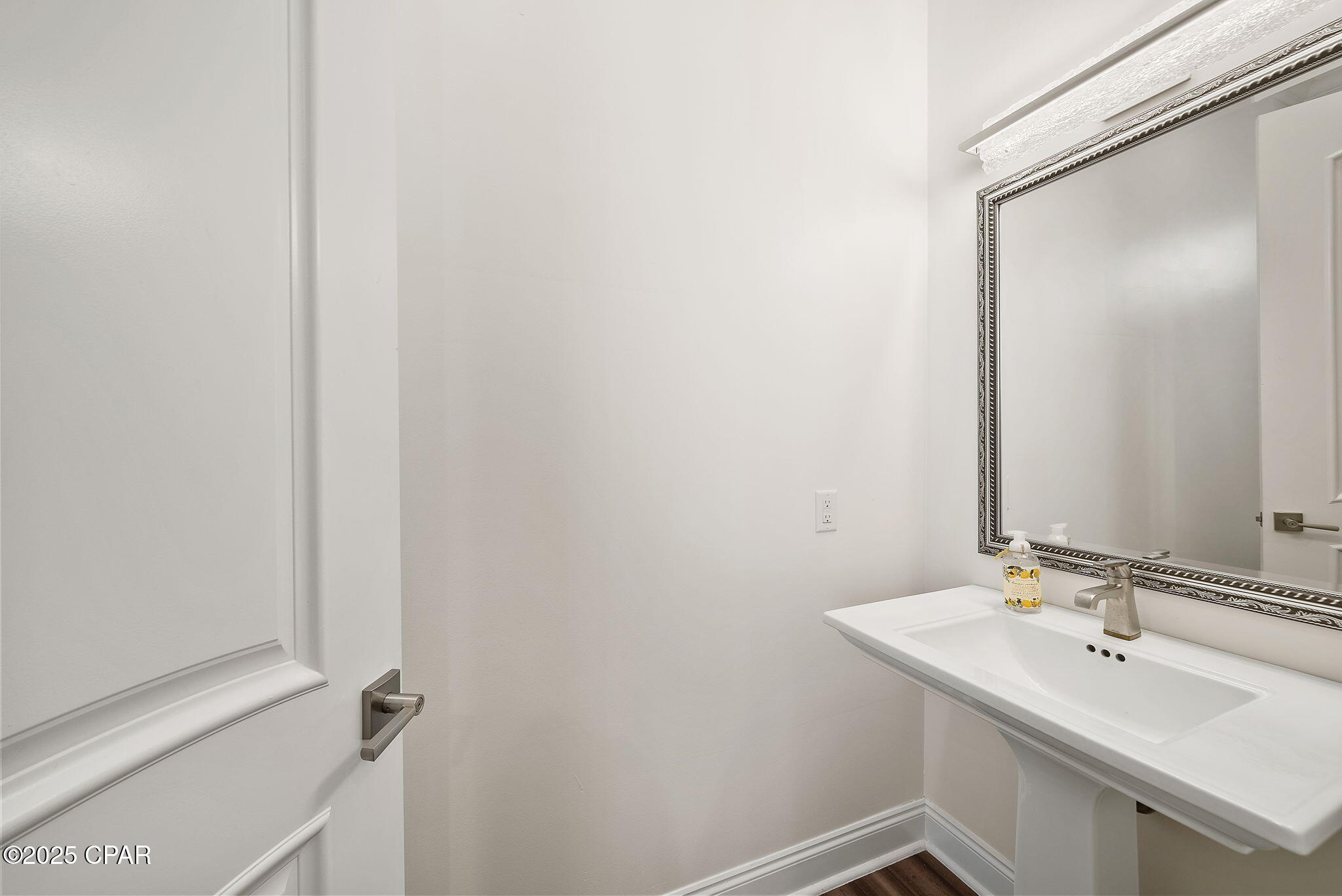 Listing photo id 56 for 103 Crane Street