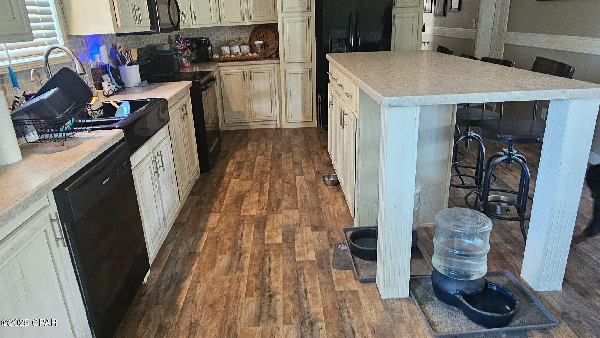 Image 7 For 9125 Merlin Drive