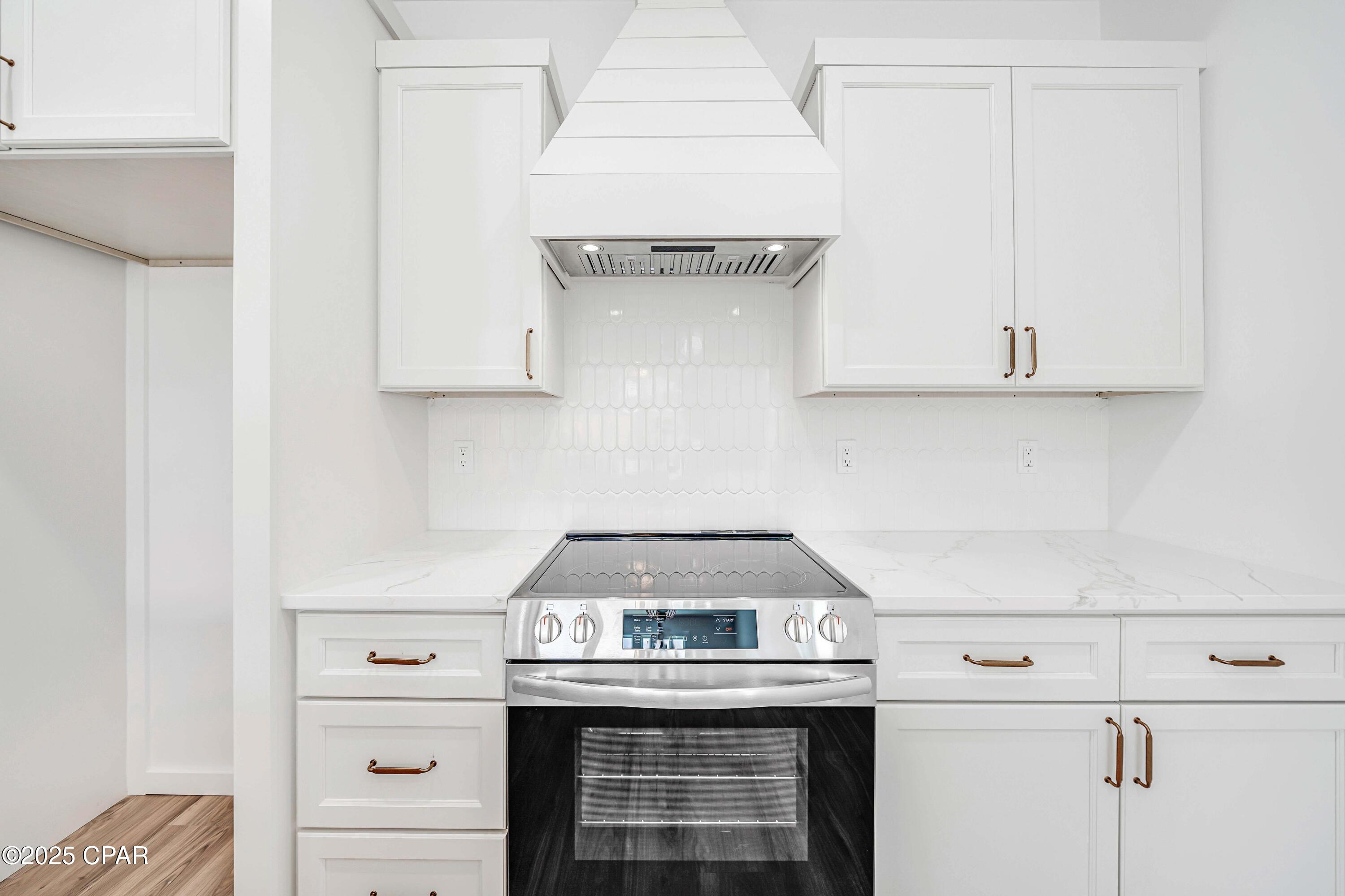 Image 10 For 20916 Lakeview Drive