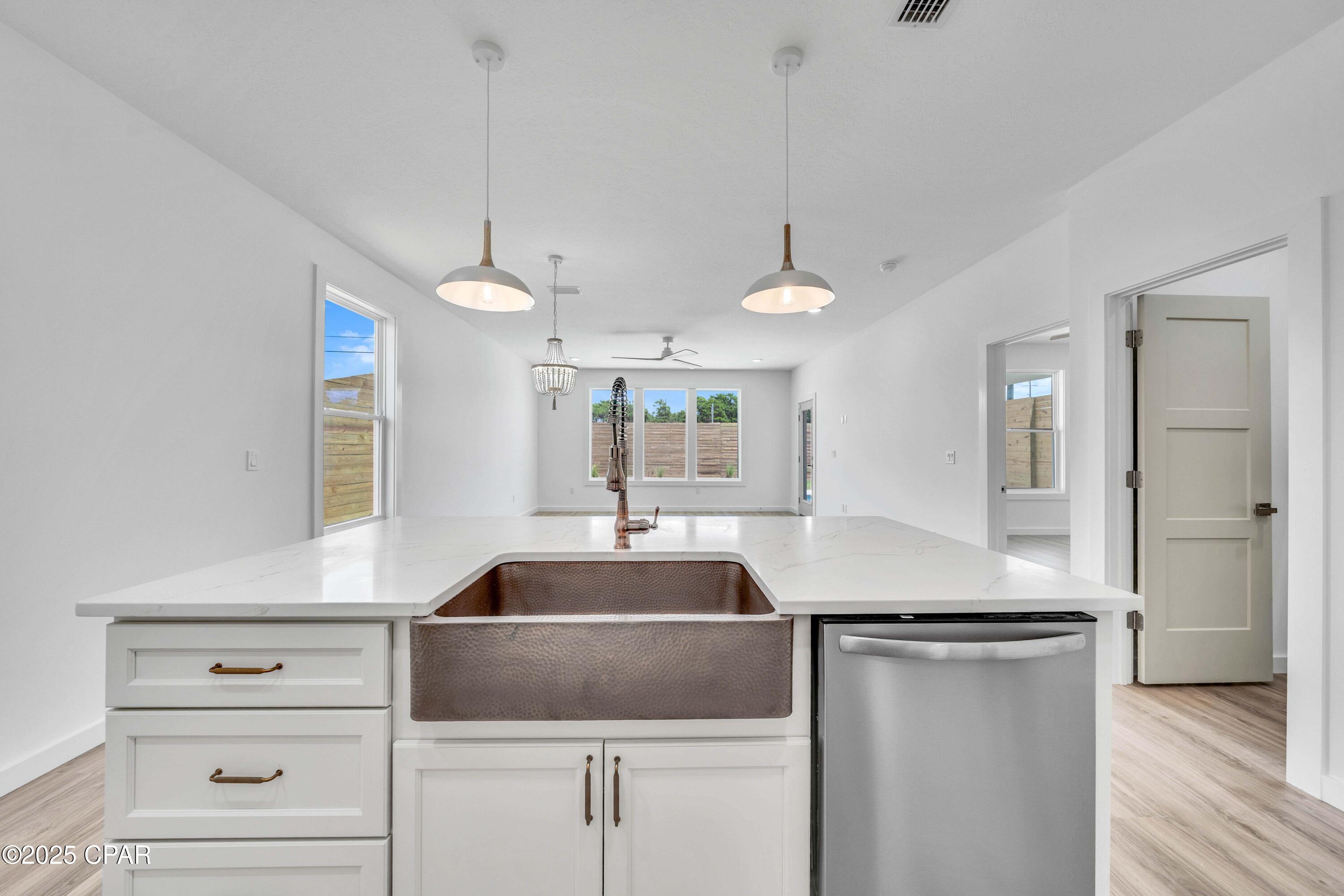 Image 12 For 20916 Lakeview Drive