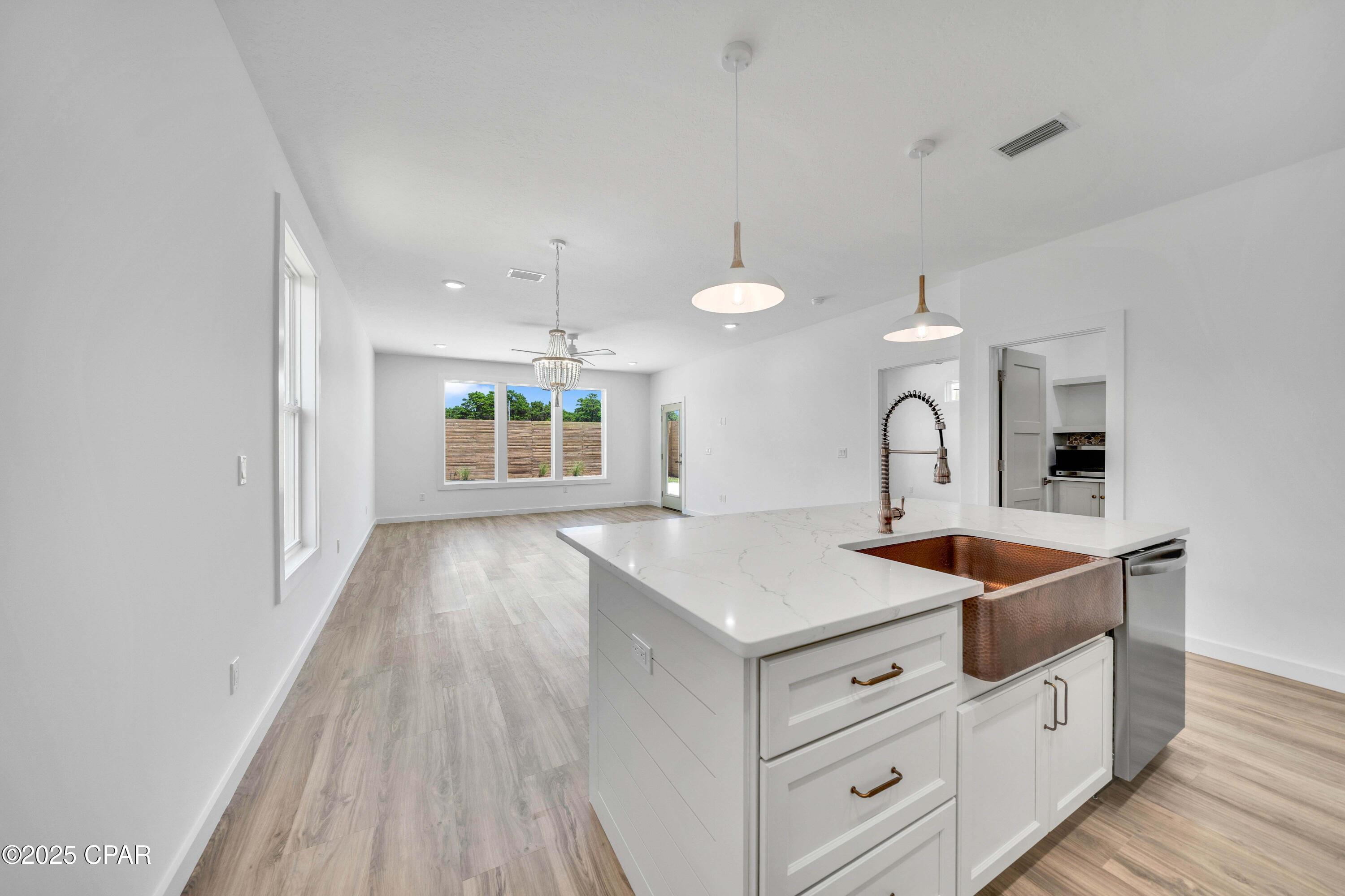 Image 13 For 20916 Lakeview Drive