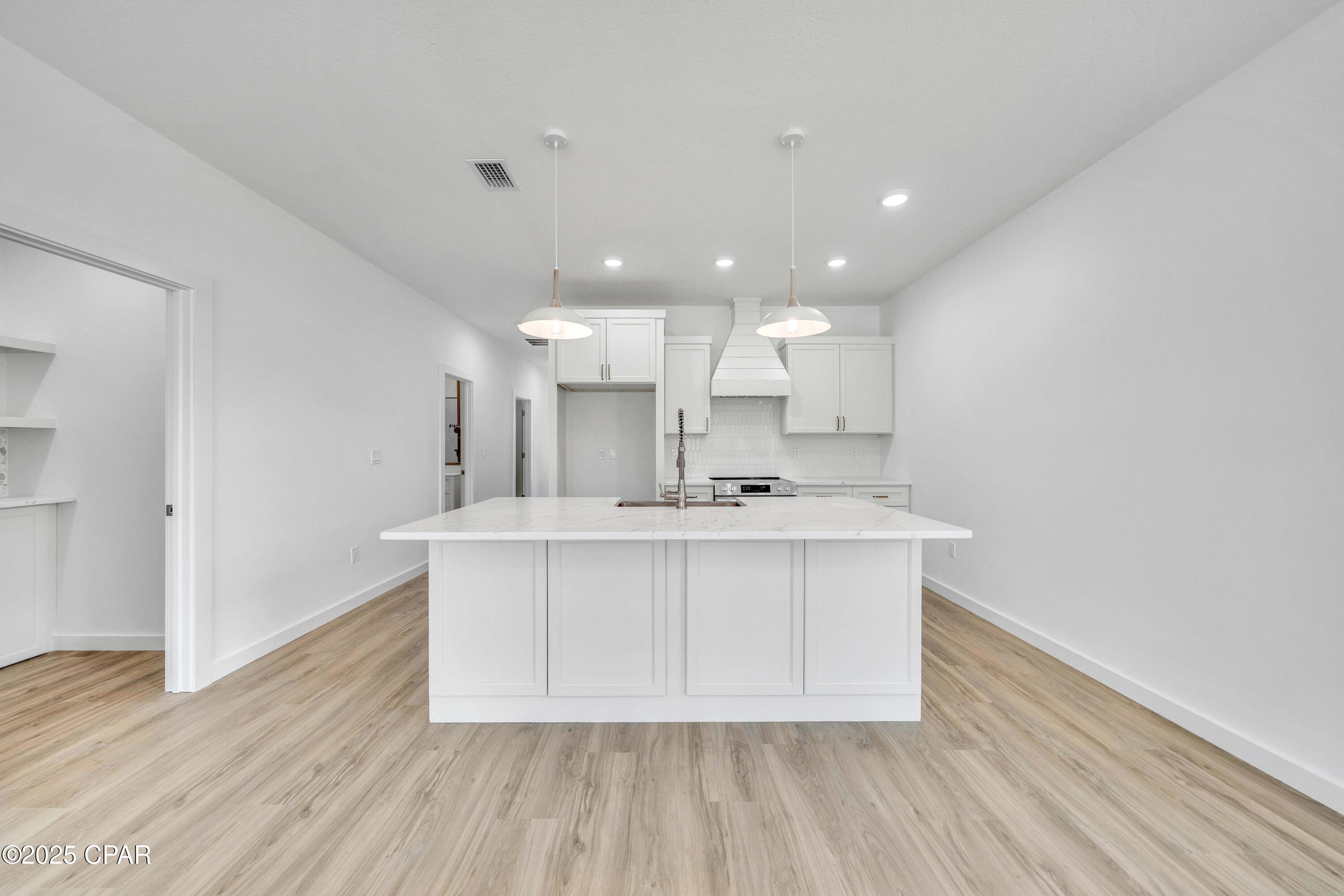 Image 14 For 20916 Lakeview Drive